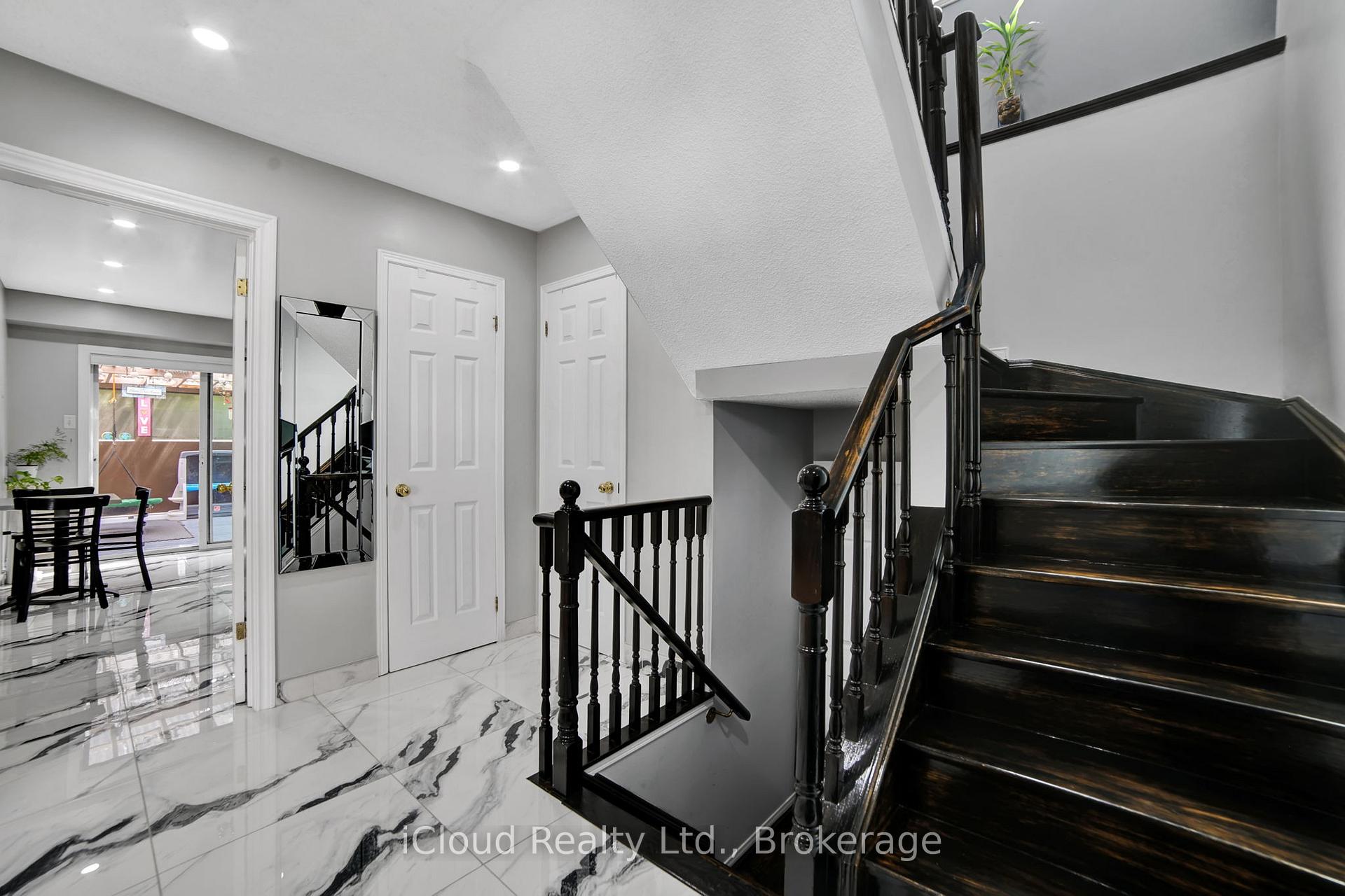 Photo 4 of 96 Copeman Crescent, Barrie, Painswick North — HOMEH