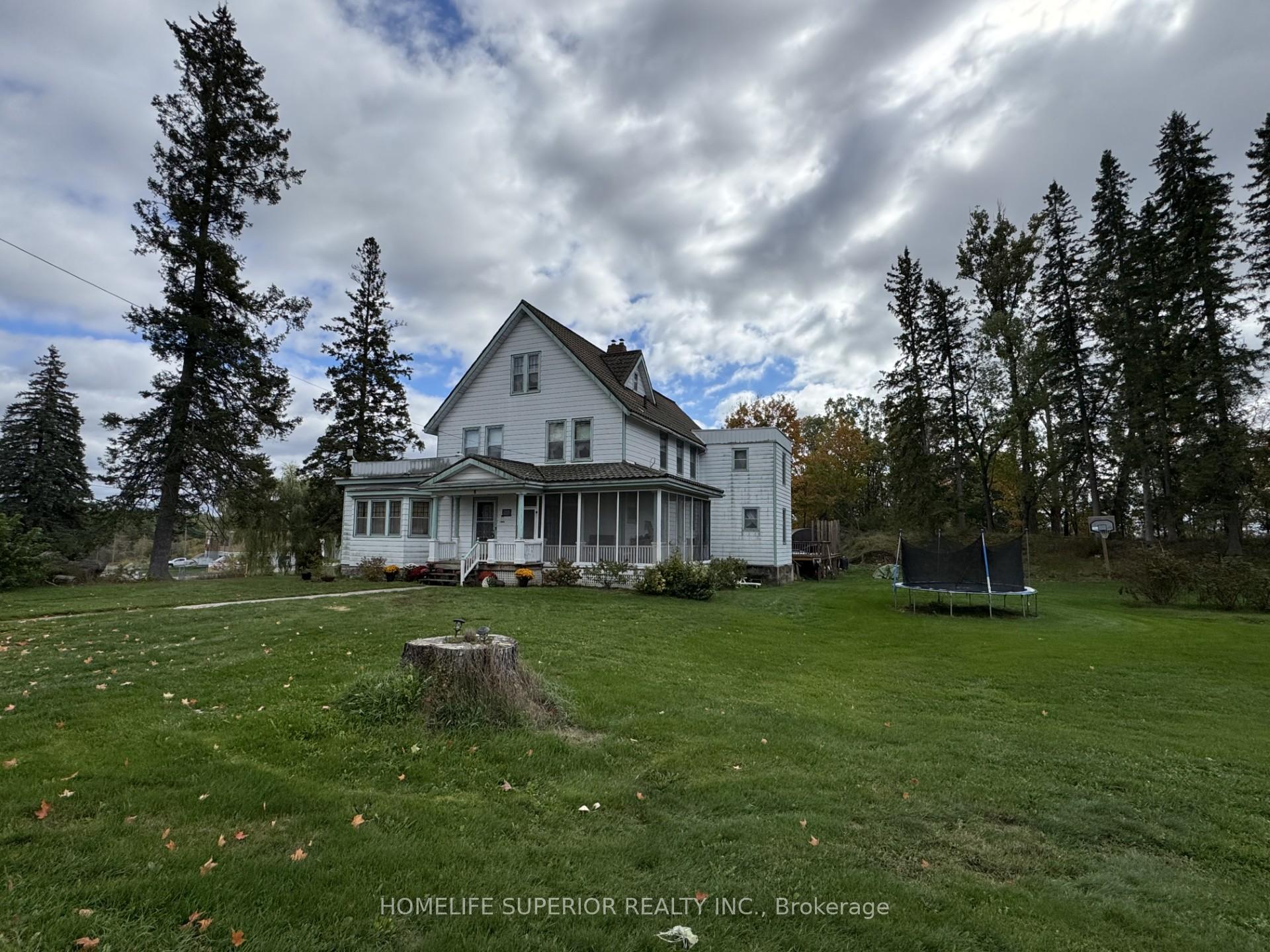 Front of 8 Private Road