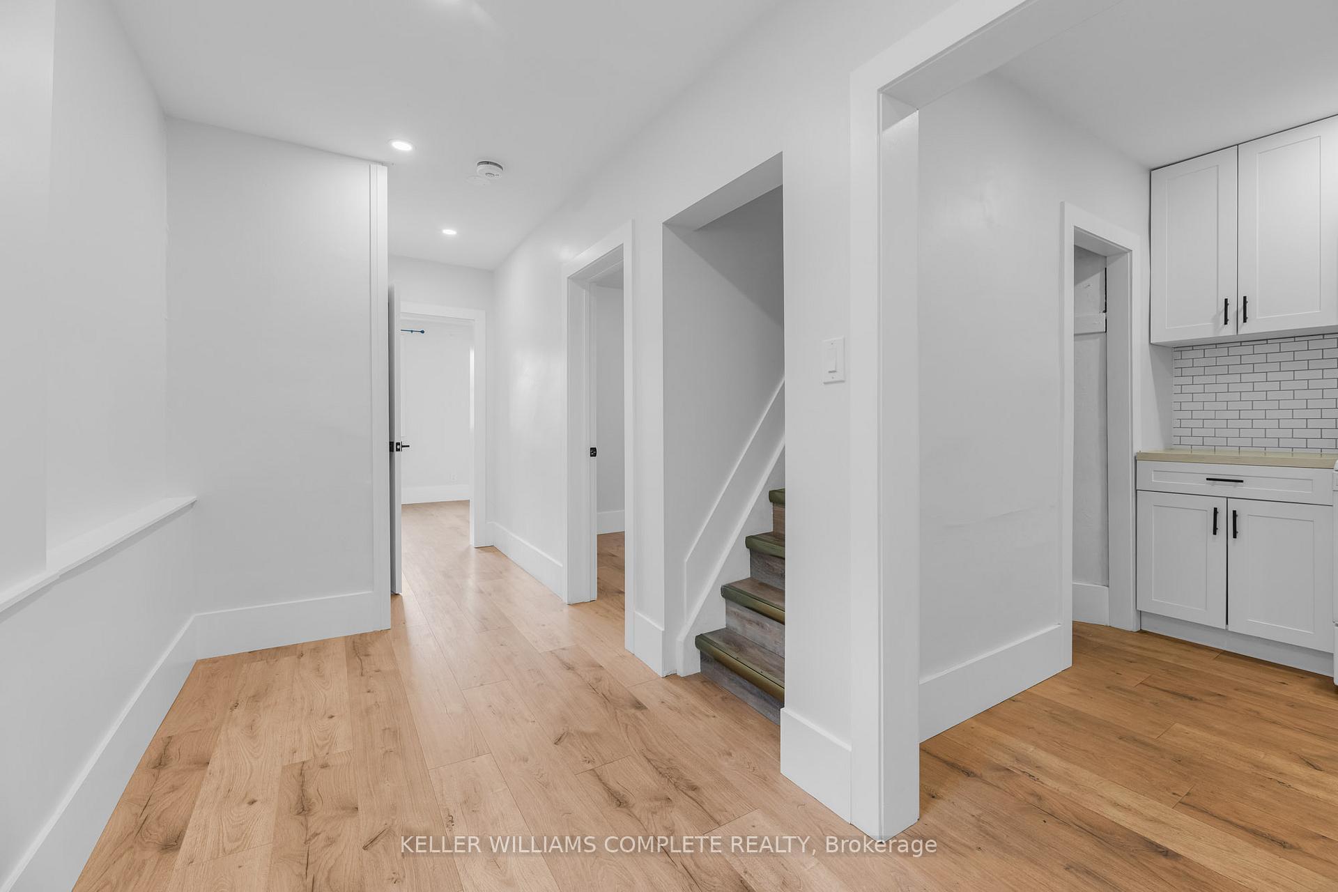 Photo 2 of Unit 2, 199 Balmoral Avenue N, Hamilton, Crown Point — HOMEH