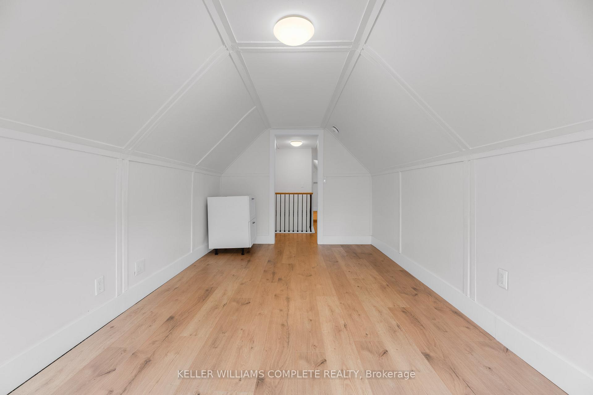 Photo 12 of Unit 2, 199 Balmoral Avenue N, Hamilton, Crown Point — HOMEH