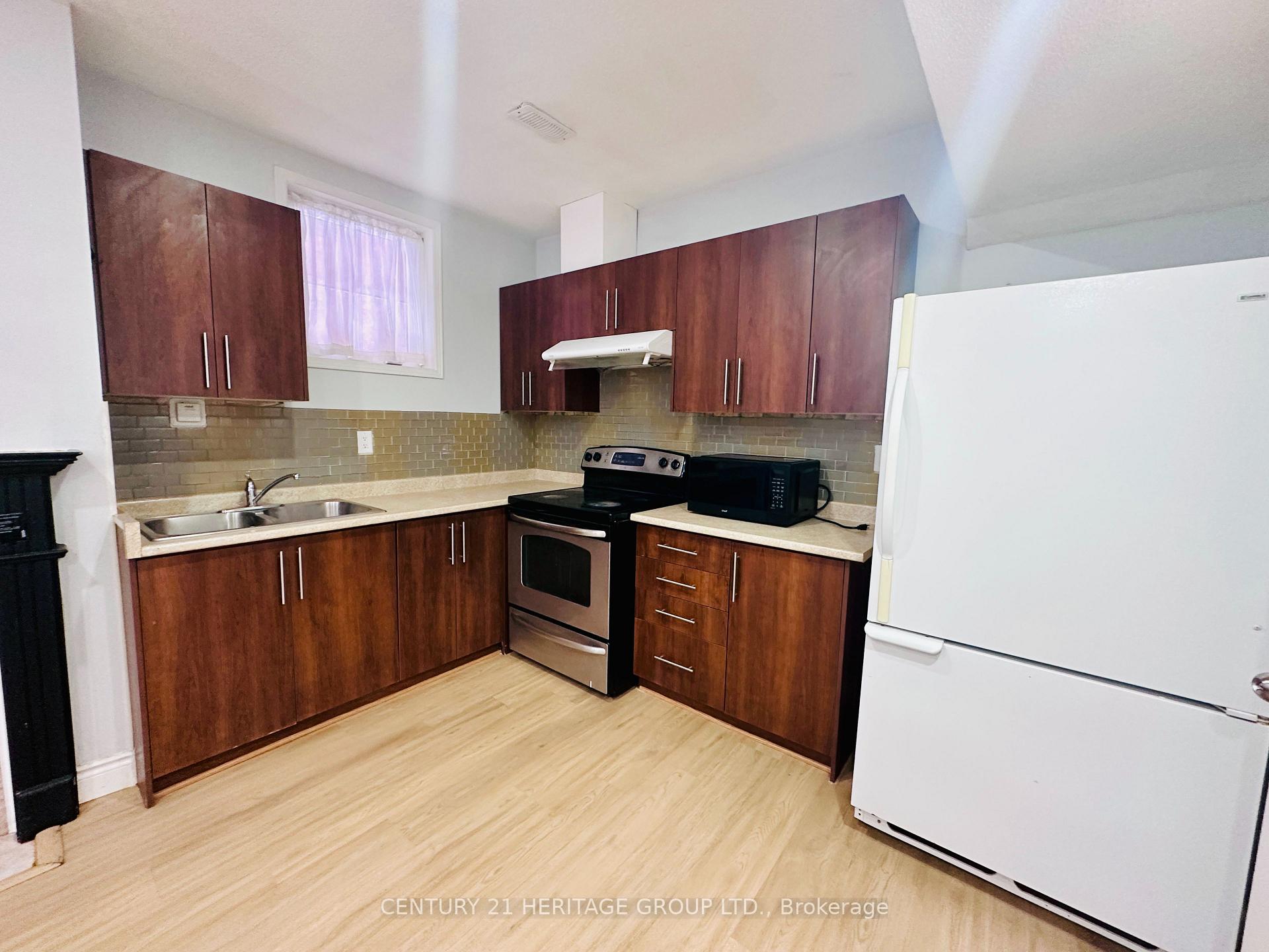 Photo 4 of Unit Basement, 135 Cheltenham Road, Barrie, Georgian Drive — HOMEH