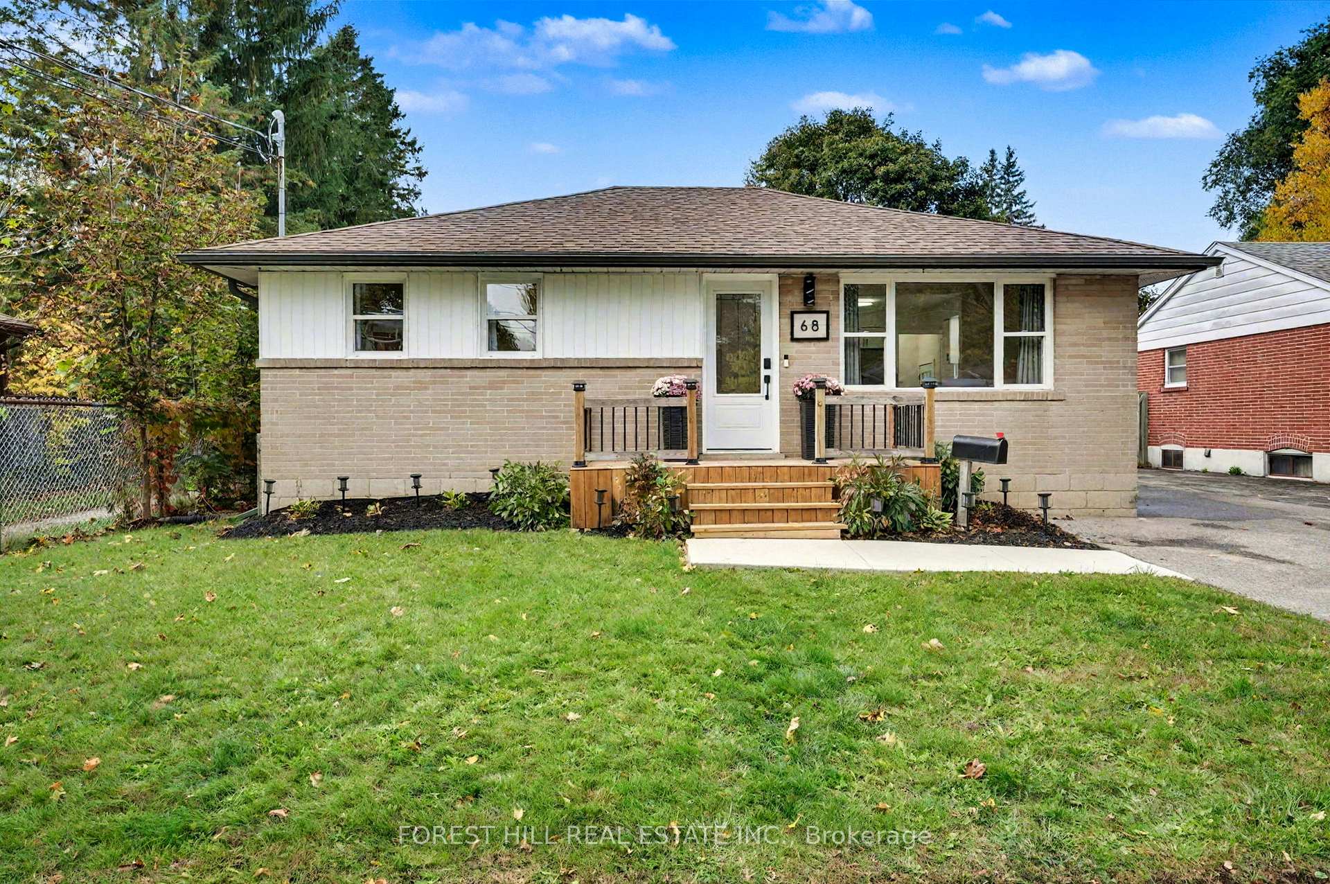 Photo 3 of 68 Cassino Avenue, Guelph, St. George's — HOMEH