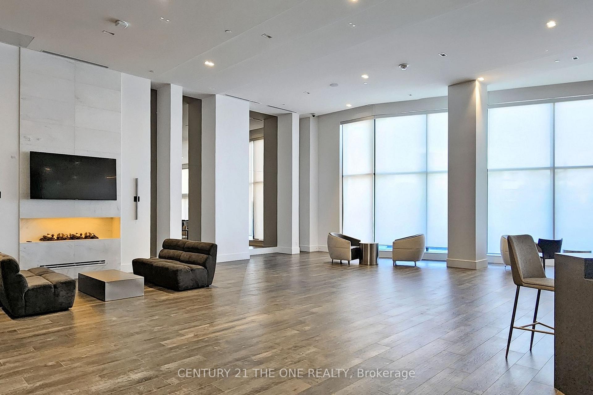 Photo 5 of Unit 605, 18 Water Walk Drive, Markham, Unionville — HOMEH
