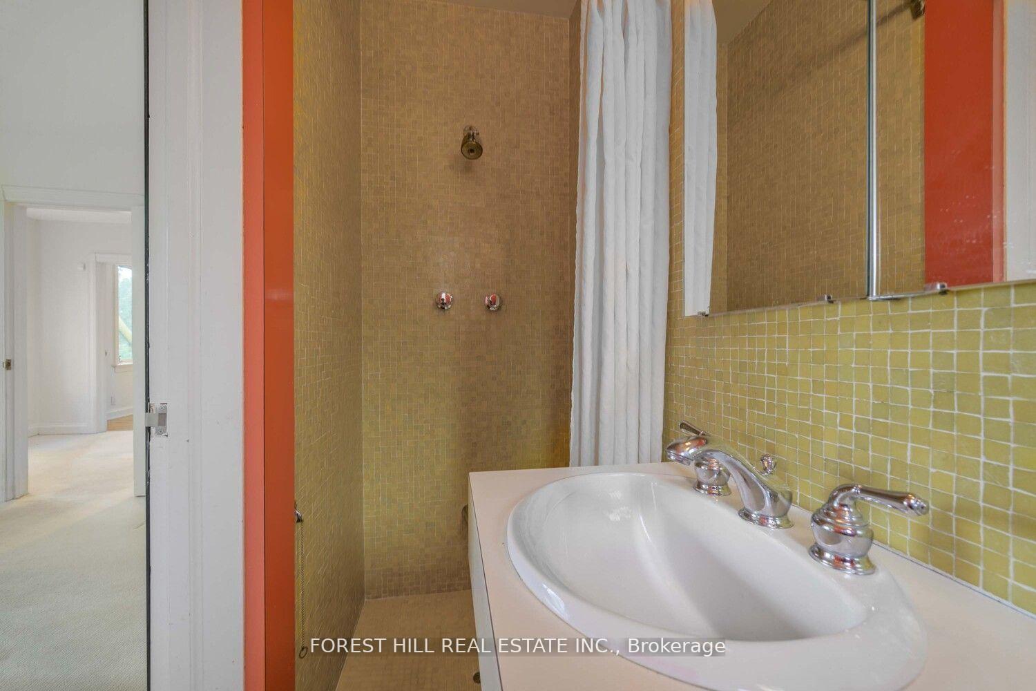 Photo 33 of 192 Old Forest Hill Road, Toronto, Forest Hill North — HOMEH