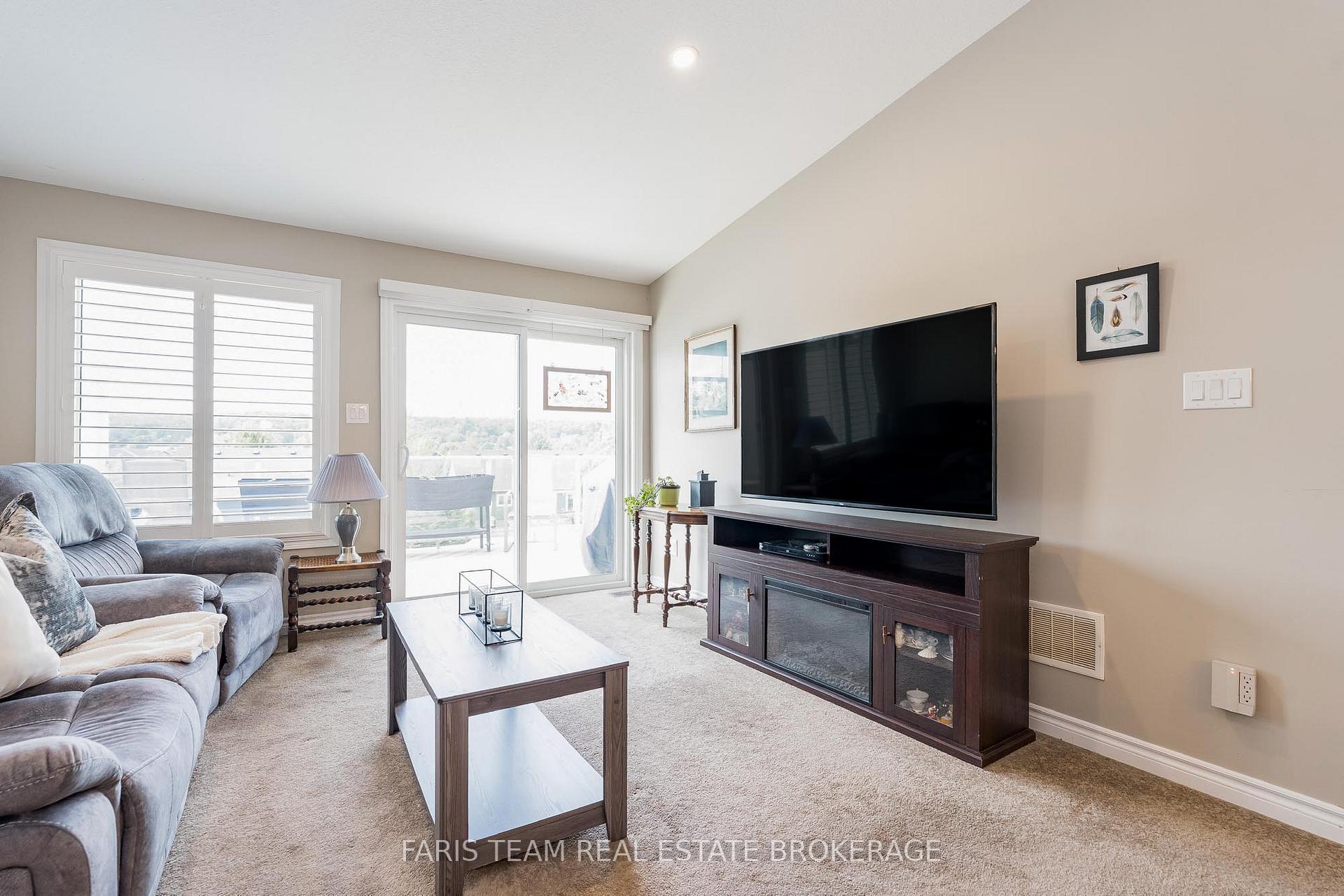 Photo 16 of 8 Chamberlain Crescent, Penetanguishene — HOMEH