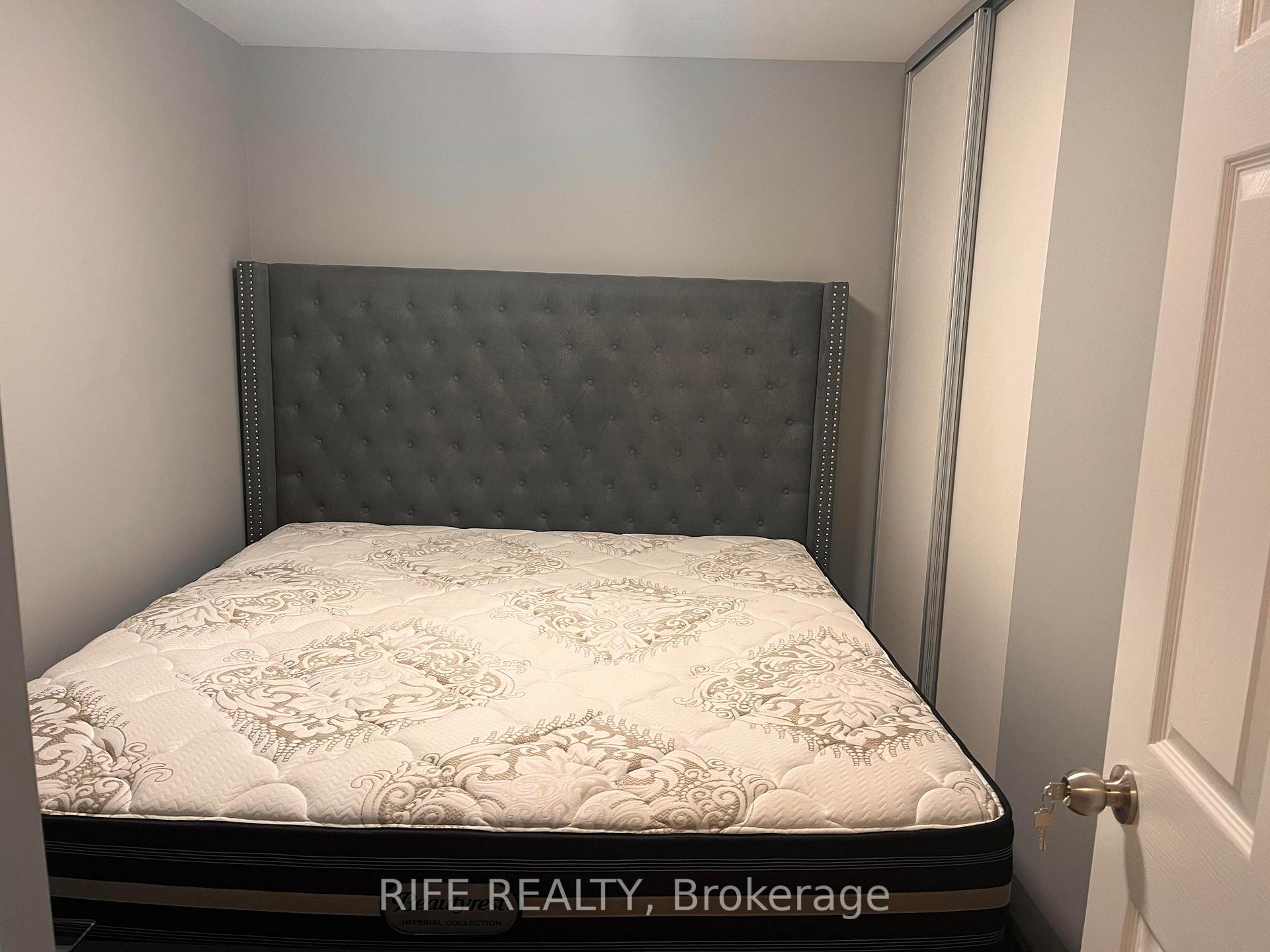 Photo 8 of Unit Bsmt, 59 Barrington Crescent, Markham, Milliken Mills West — HOMEH