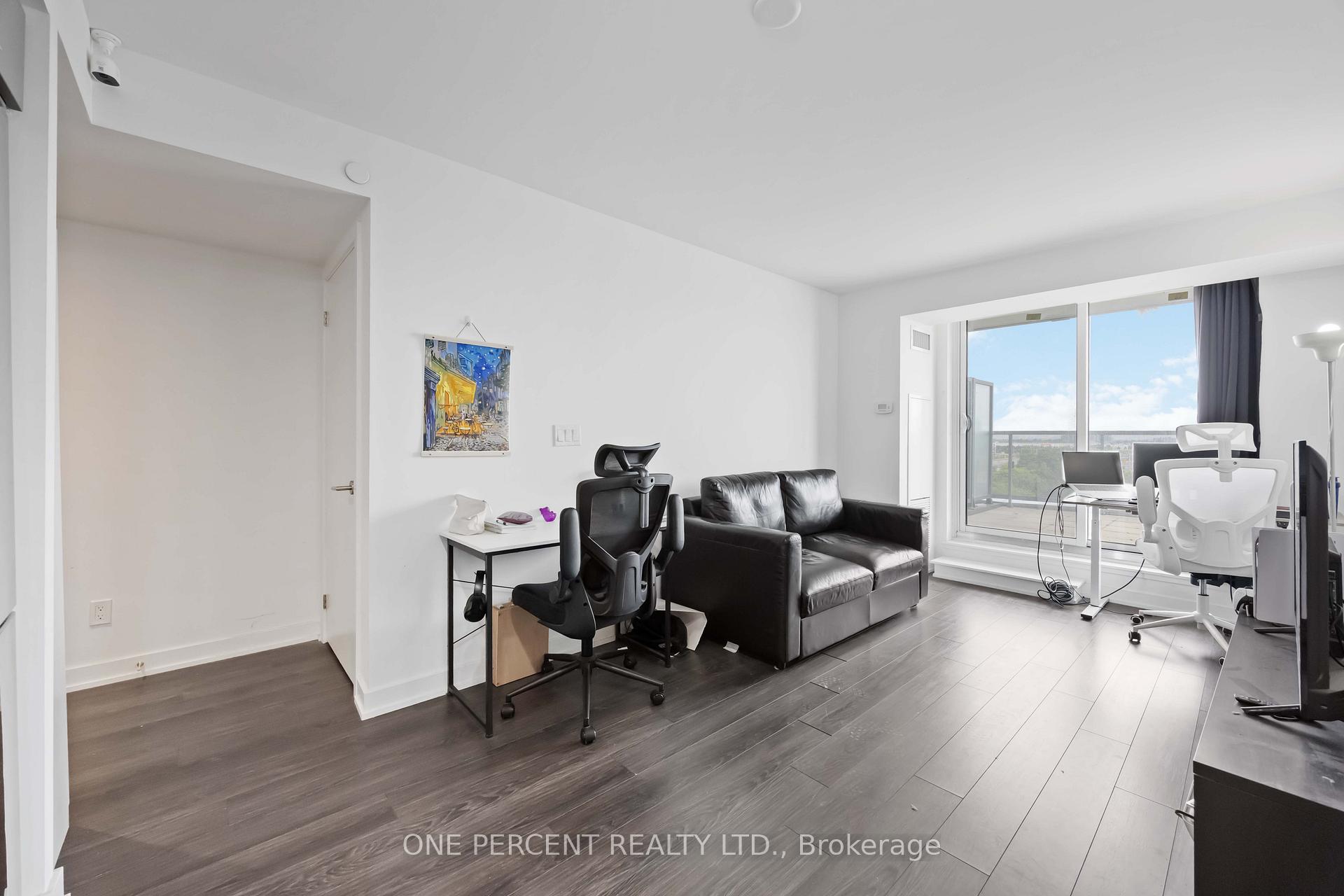 Photo 6 of Unit 811, 120 Varna Drive, Toronto, Englemount-Lawrence — HOMEH
