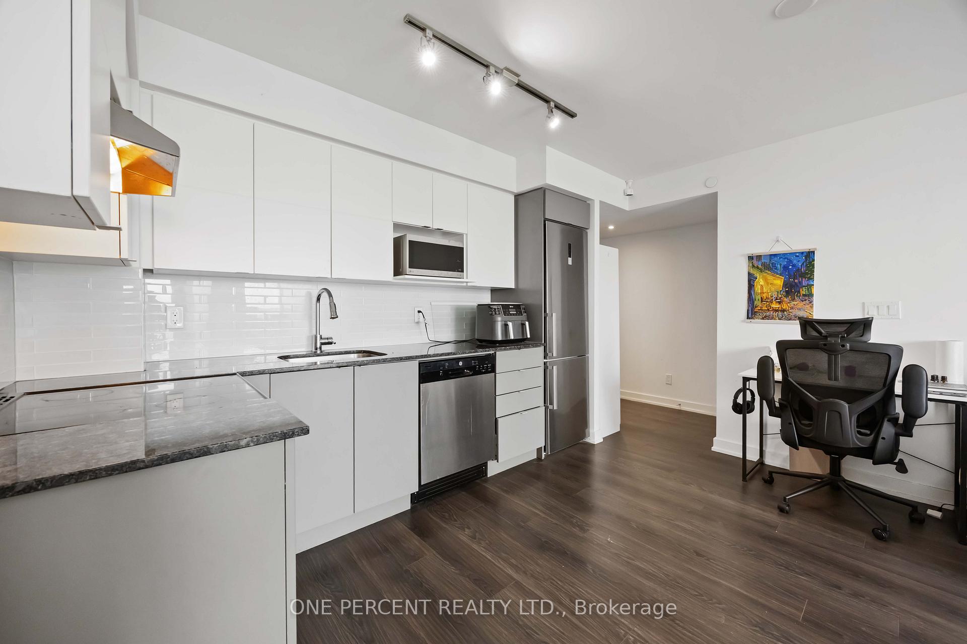 Photo 26 of Unit 811, 120 Varna Drive, Toronto, Englemount-Lawrence — HOMEH