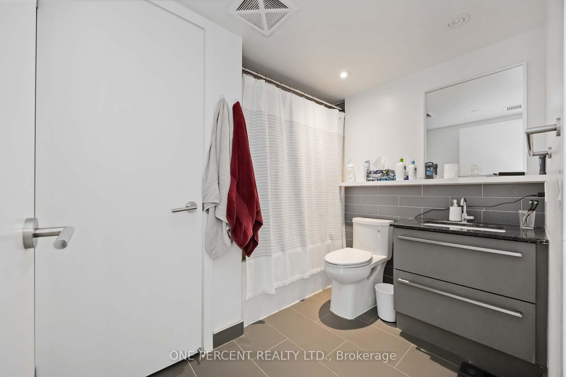 Photo 18 of Unit 811, 120 Varna Drive, Toronto, Englemount-Lawrence — HOMEH