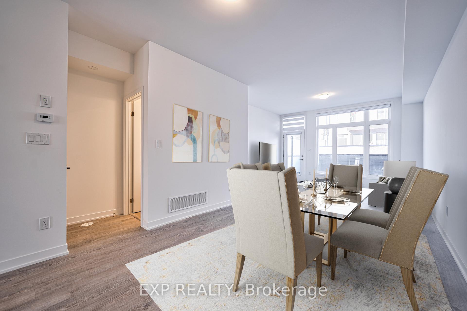 Photo 4 of 58 Hooyo Terrace, Toronto, Englemount-Lawrence — HOMEH