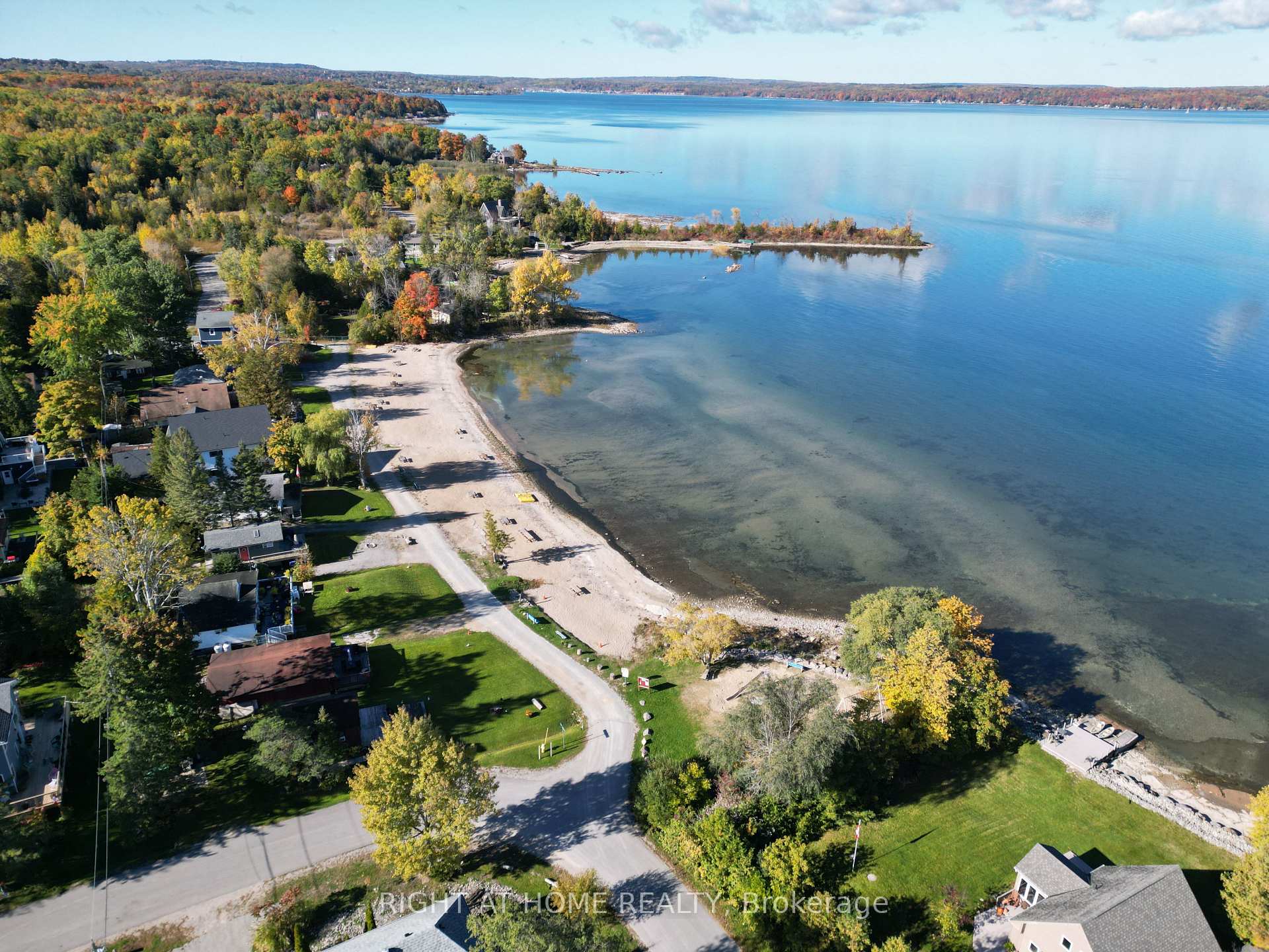 Photo 2 of 136 Limestone Road, Tay, Port McNicoll — HOMEH