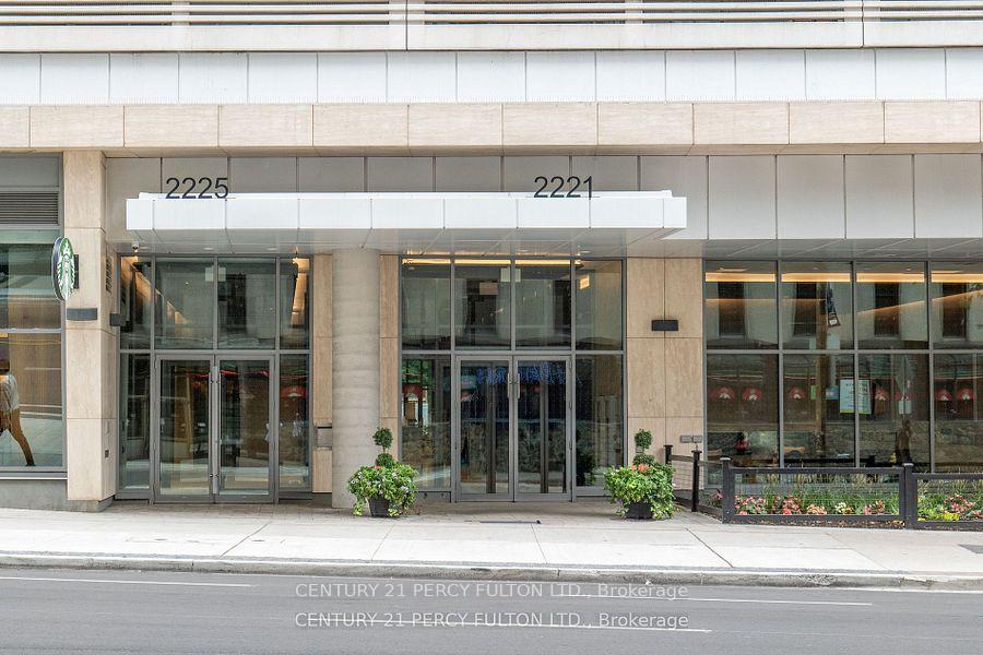 Photo 2 of Unit 3108, 2221 Yonge Street, Toronto, Mount Pleasant West — HOMEH