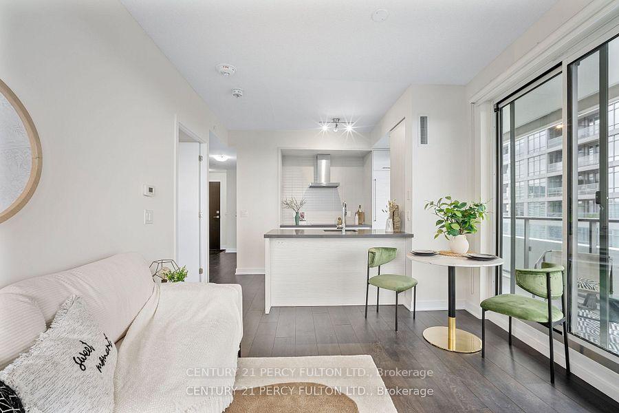 Photo 6 of Unit 3108, 2221 Yonge Street, Toronto, Mount Pleasant West — HOMEH