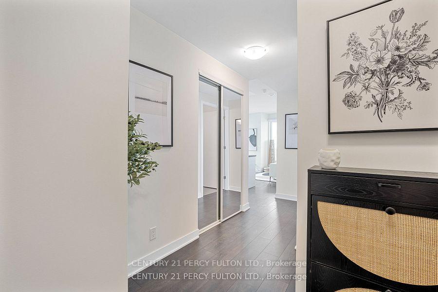 Photo 10 of Unit 3108, 2221 Yonge Street, Toronto, Mount Pleasant West — HOMEH