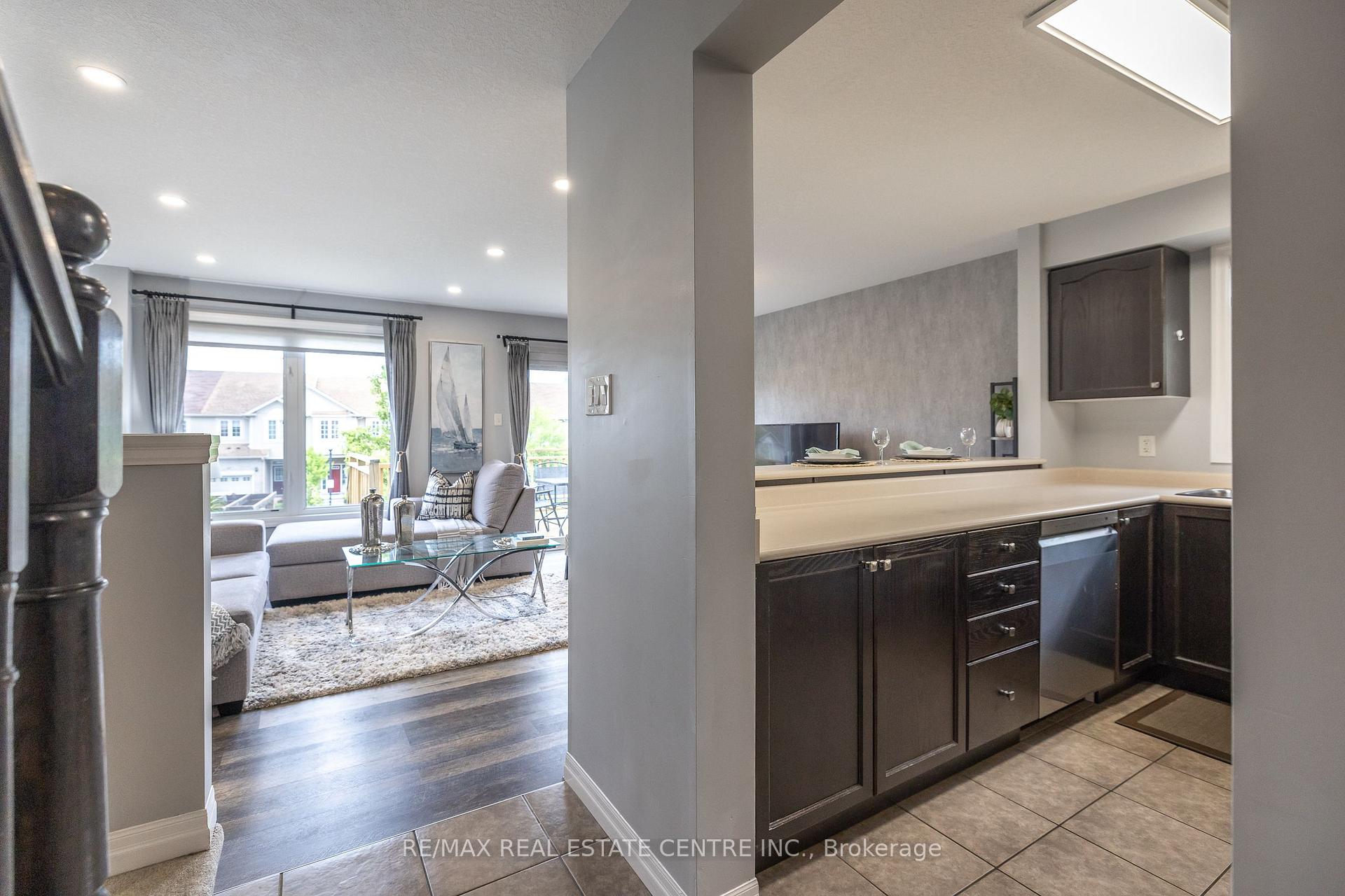 Photo 12 of Unit 94, 105 Pinnacle Drive, Kitchener — HOMEH