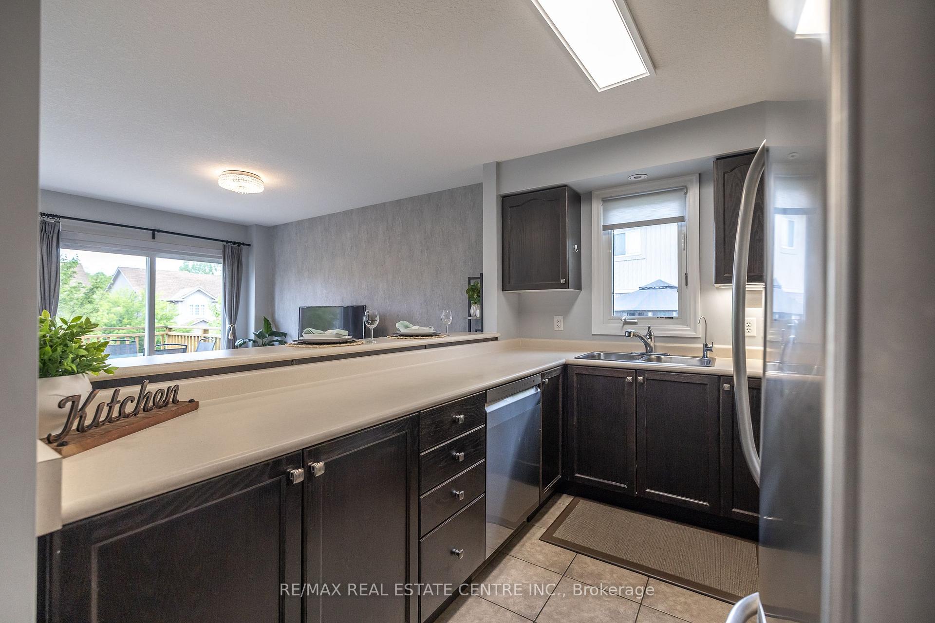 Photo 9 of Unit 94, 105 Pinnacle Drive, Kitchener — HOMEH