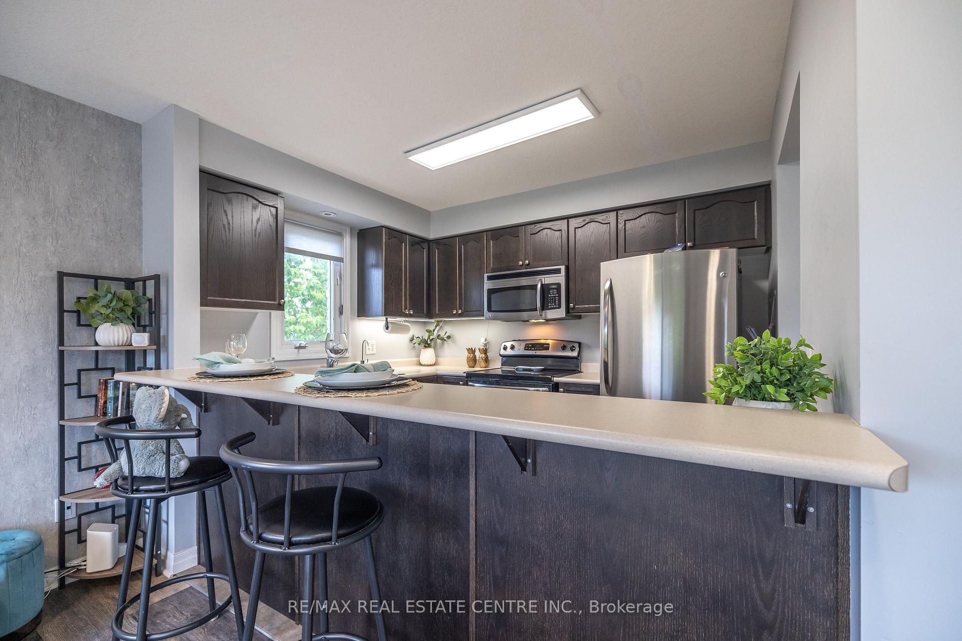 Photo 3 of Unit 94, 105 Pinnacle Drive, Kitchener — HOMEH