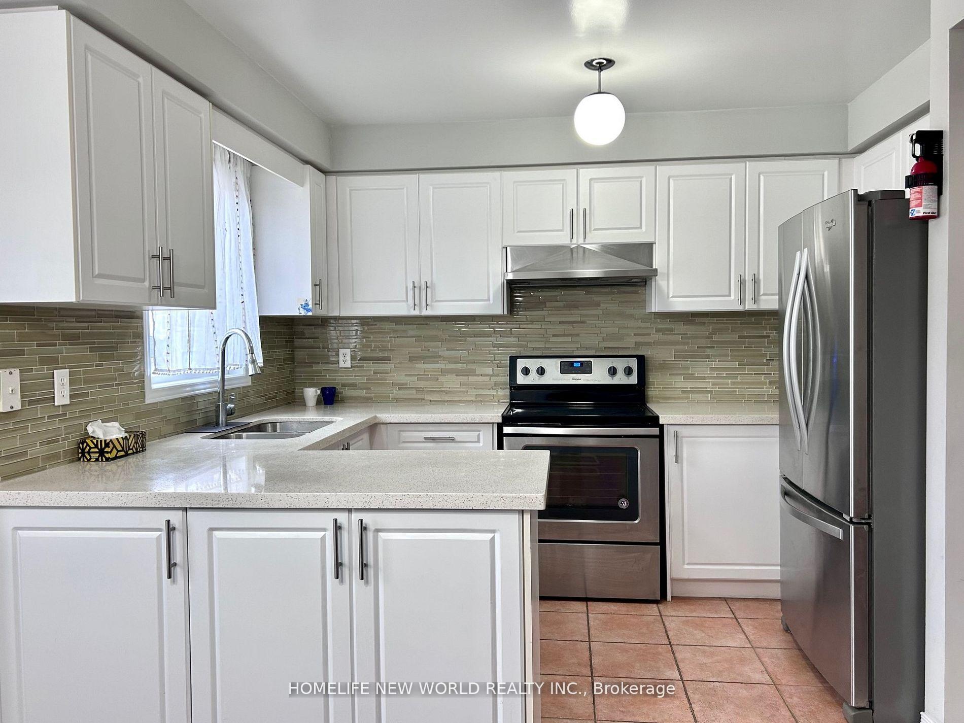 Photo 9 of 65 Warren Bradley Street, Markham, Berczy — HOMEH