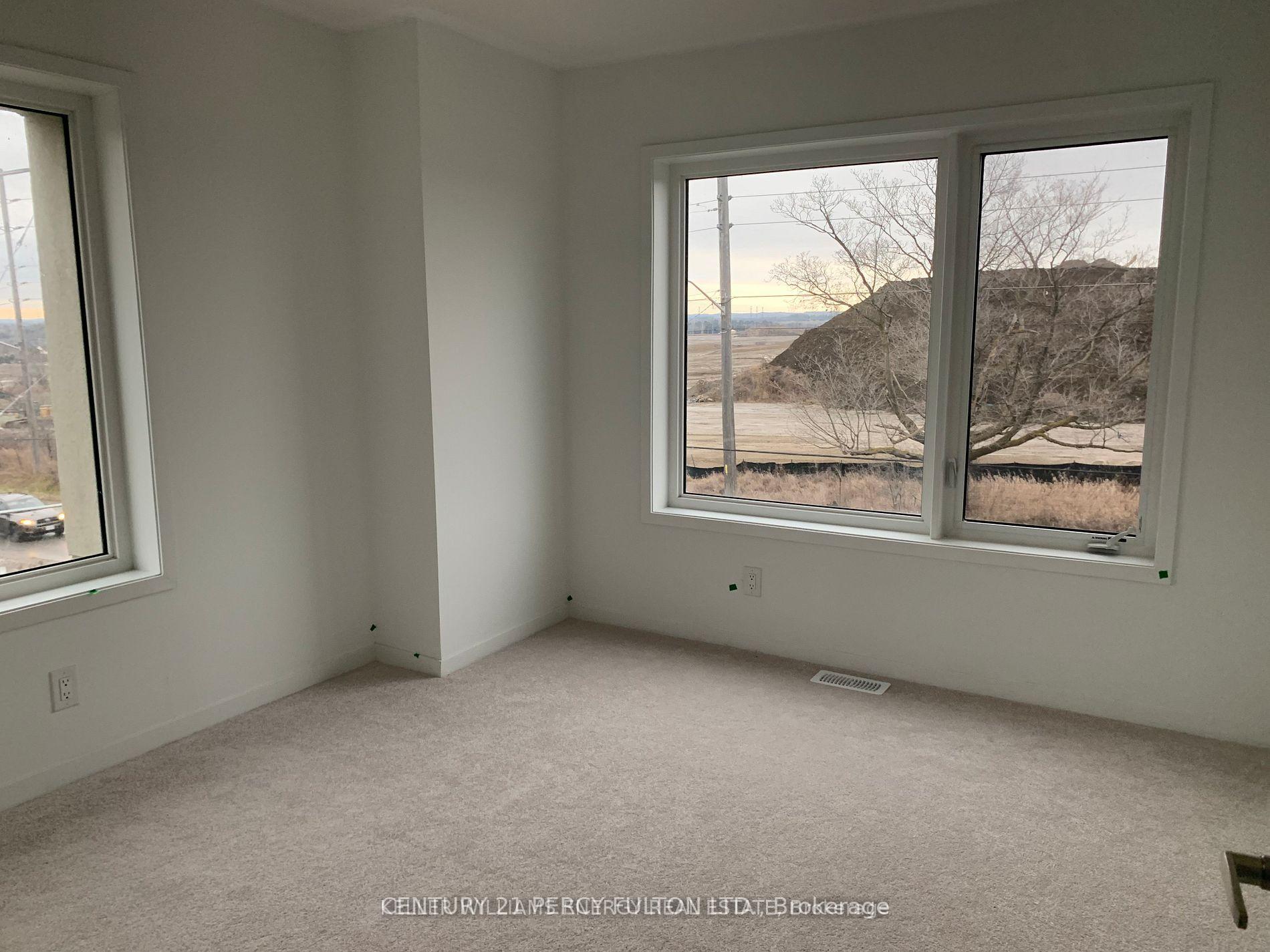 Photo 16 of 741 Conlin Rd E, Oshawa, Samac — HOMEH
