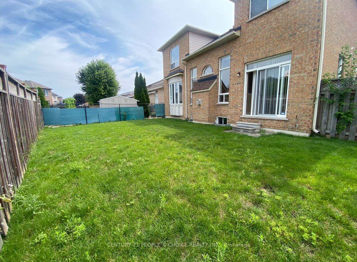 Photo 43 of 21 Trailside Walk, Brampton, Bramalea North Industrial — HOMEH