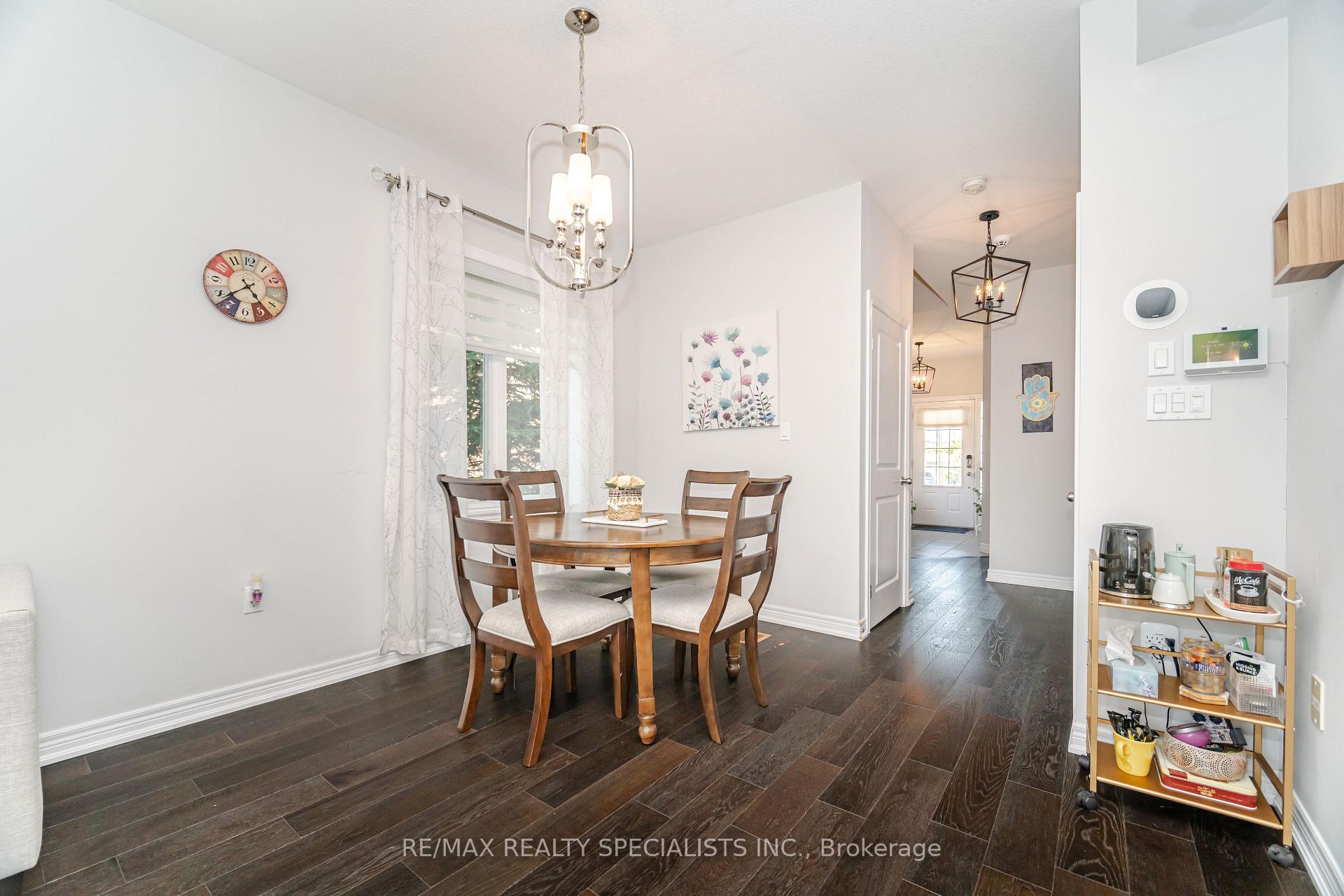 Photo 6 of Unit 6, 90 Raymond Road, Hamilton, Meadowlands — HOMEH