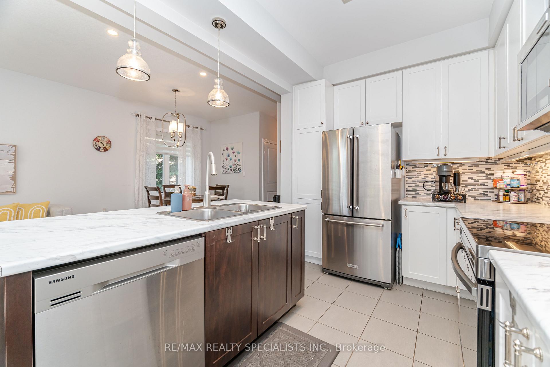 Photo 16 of Unit 6, 90 Raymond Road, Hamilton, Meadowlands — HOMEH