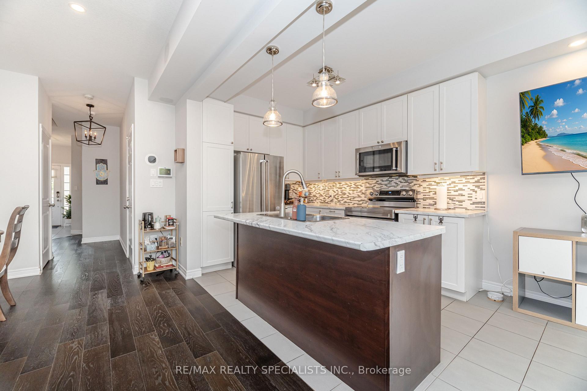 Photo 17 of Unit 6, 90 Raymond Road, Hamilton, Meadowlands — HOMEH