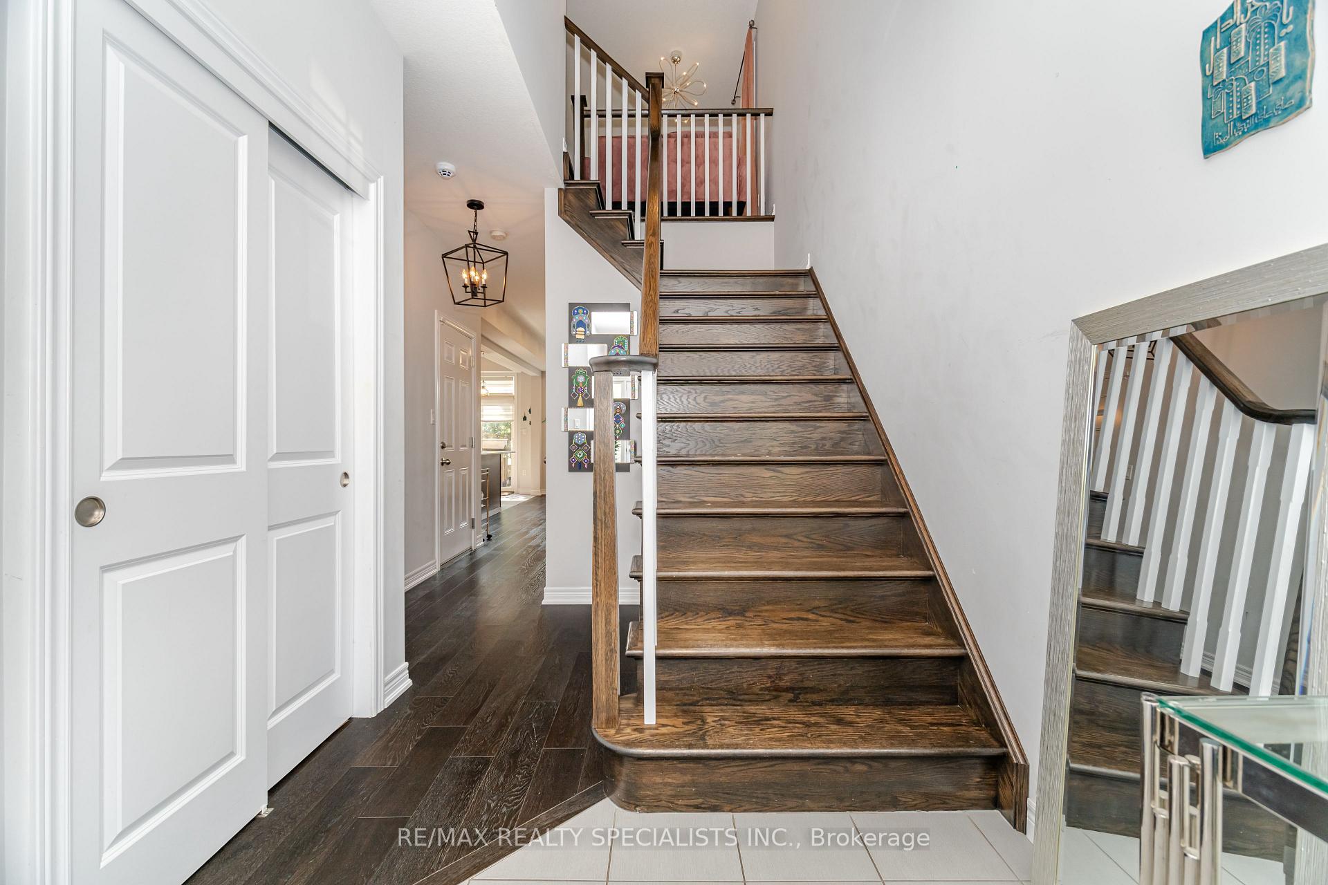 Photo 12 of Unit 6, 90 Raymond Road, Hamilton, Meadowlands — HOMEH