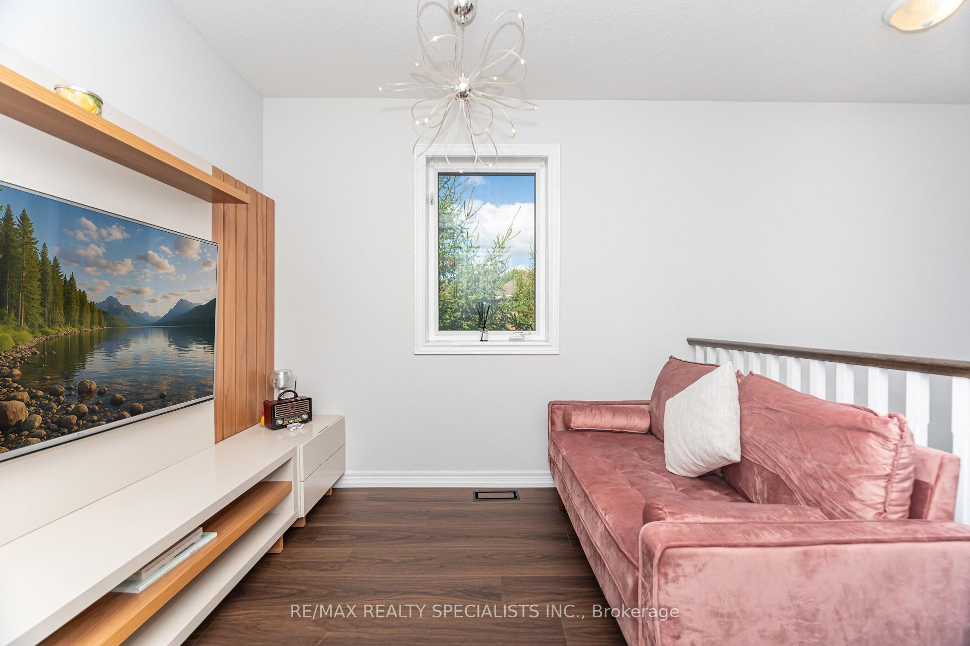 Photo 19 of Unit 6, 90 Raymond Road, Hamilton, Meadowlands — HOMEH
