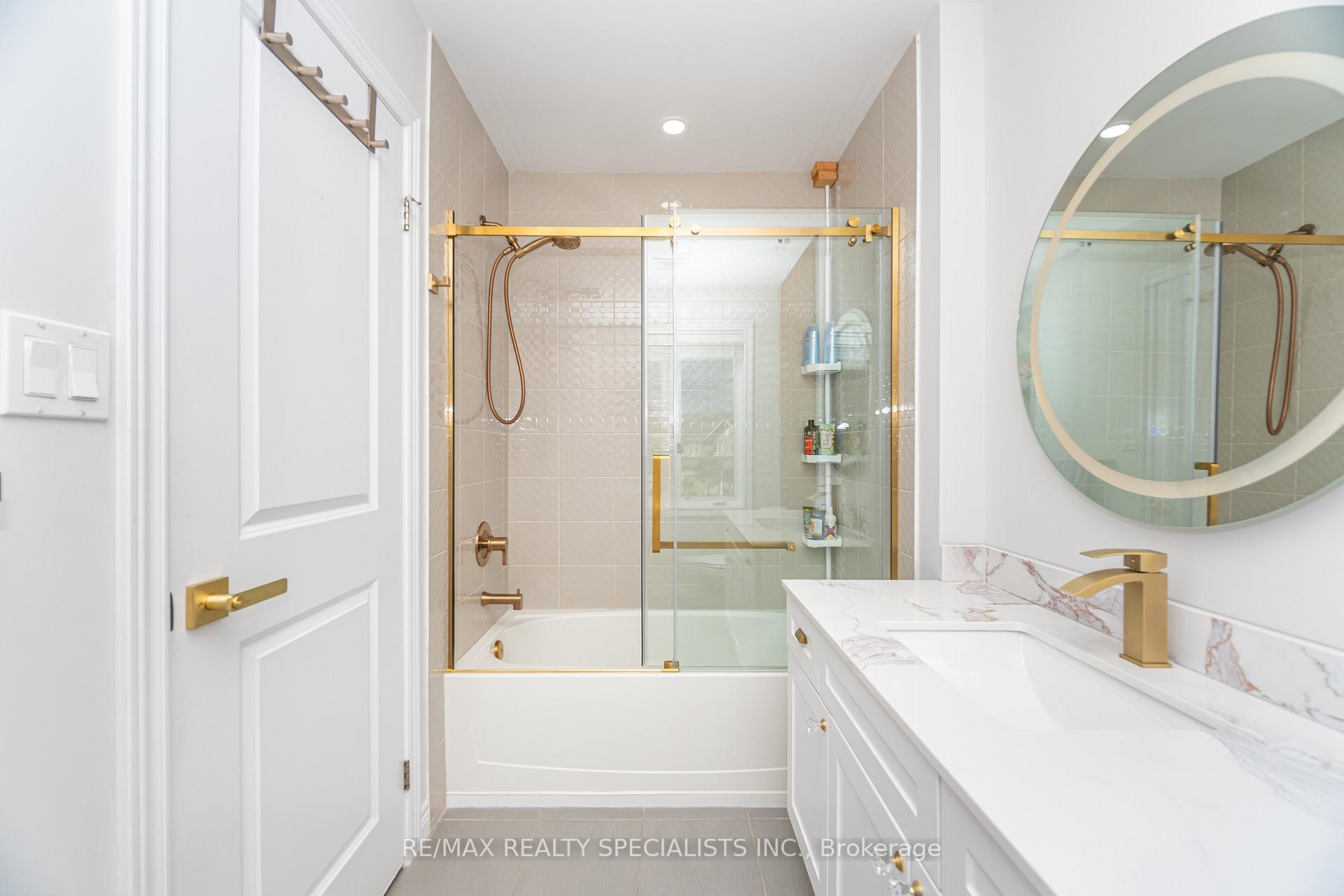 Photo 24 of Unit 6, 90 Raymond Road, Hamilton, Meadowlands — HOMEH