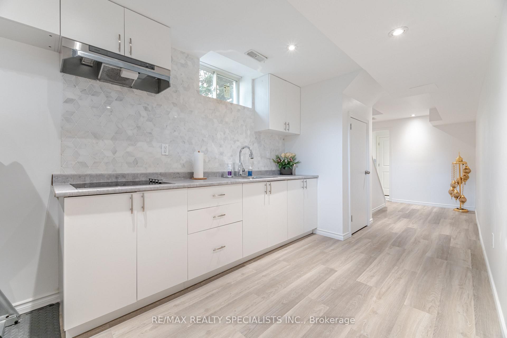 Photo 37 of Unit 6, 90 Raymond Road, Hamilton, Meadowlands — HOMEH