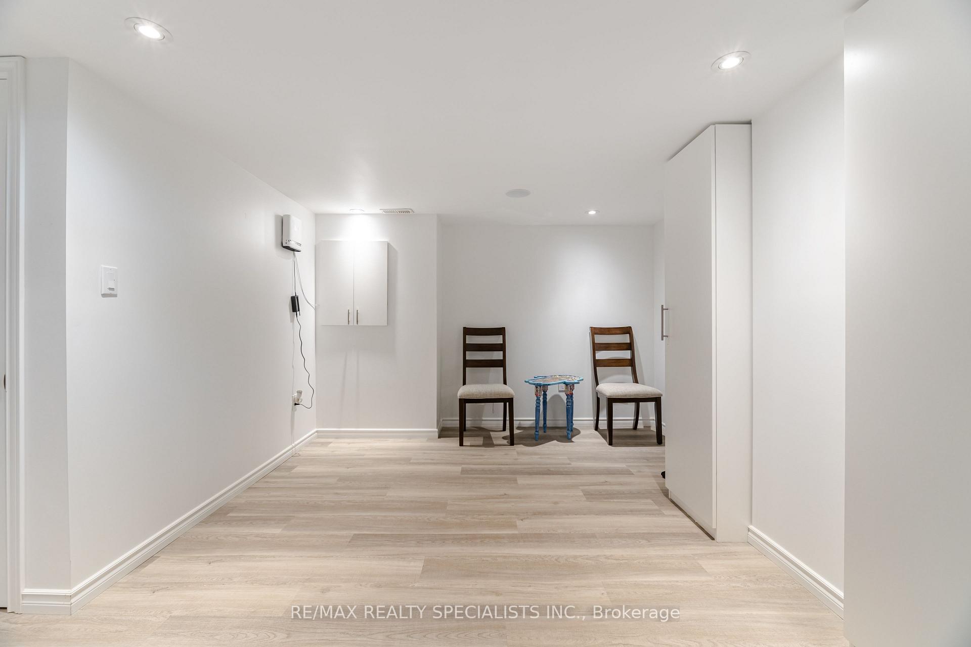 Photo 36 of Unit 6, 90 Raymond Road, Hamilton, Meadowlands — HOMEH