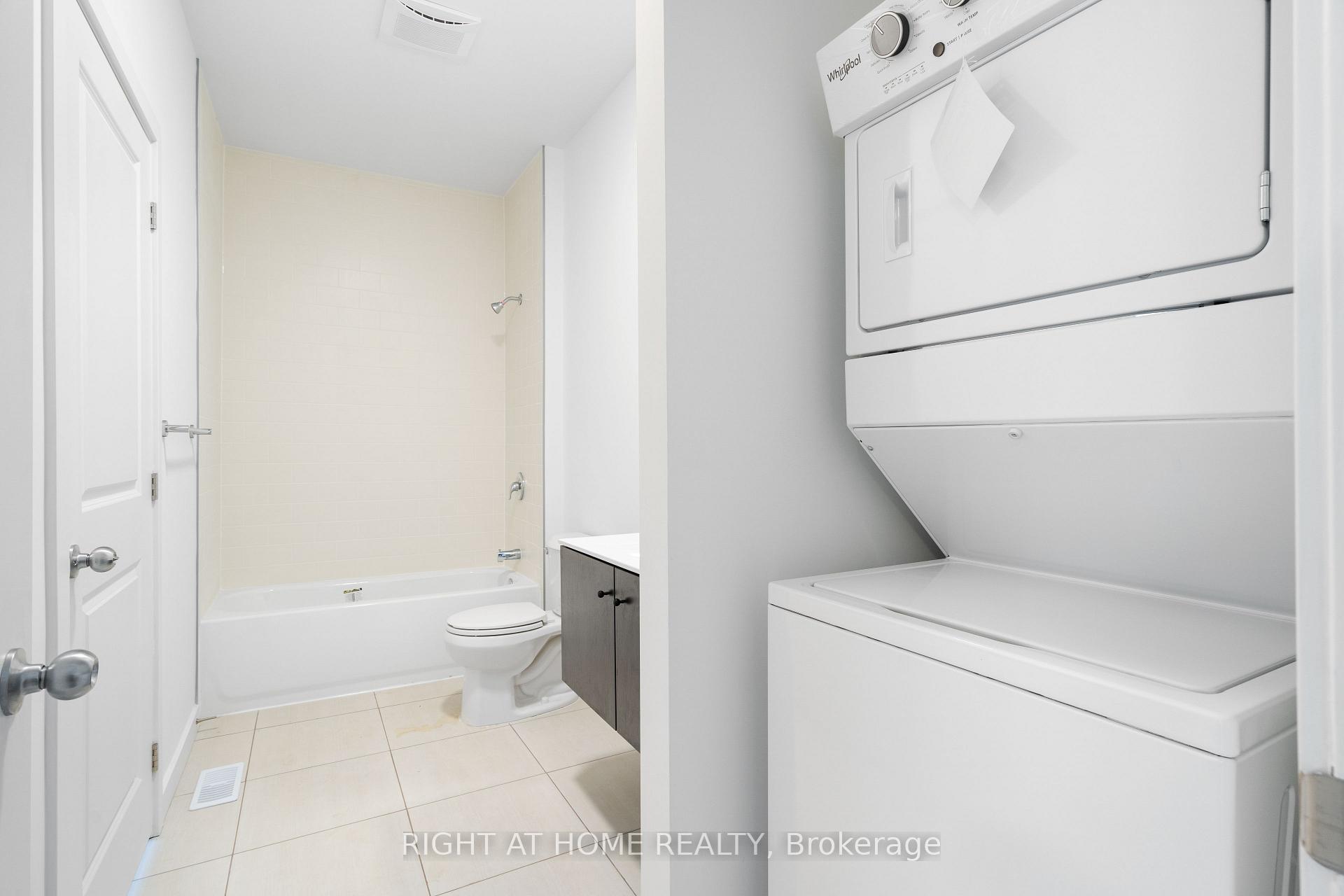 Photo 12 of 42 Waterleaf Tr E, Welland, Broadway — HOMEH