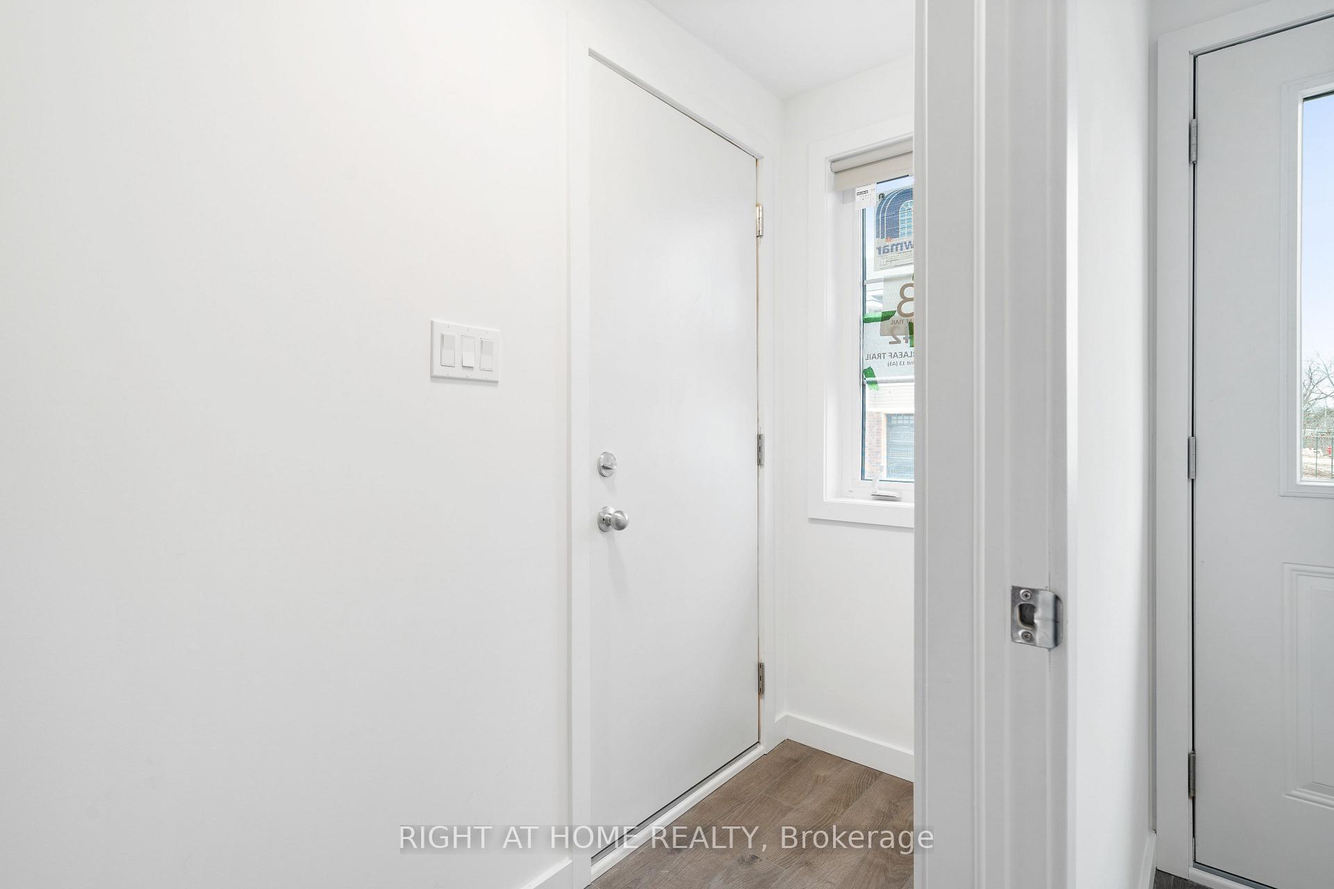 Photo 20 of 42 Waterleaf Tr E, Welland, Broadway — HOMEH