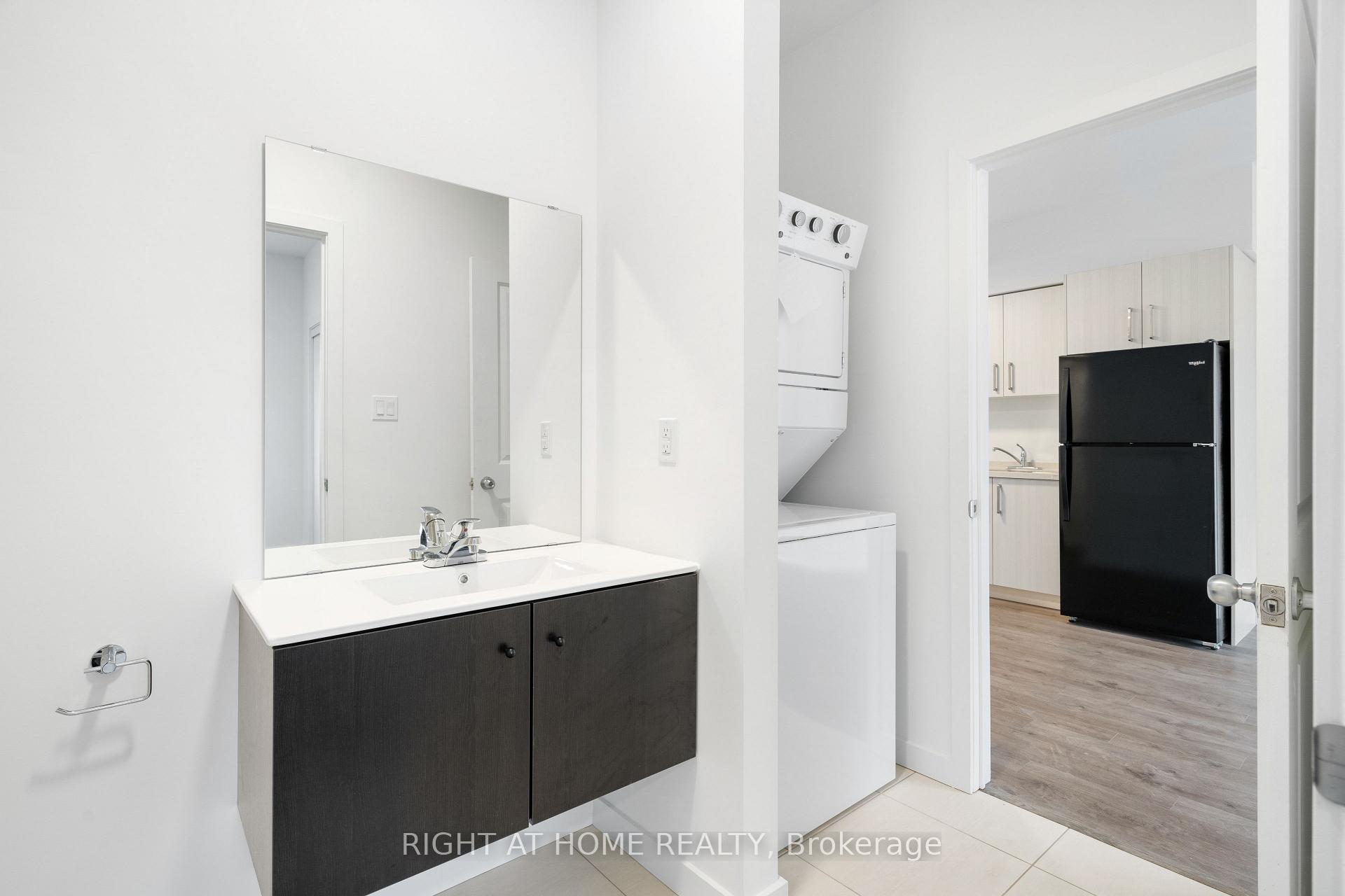 Photo 15 of 42 Waterleaf Tr E, Welland, Broadway — HOMEH