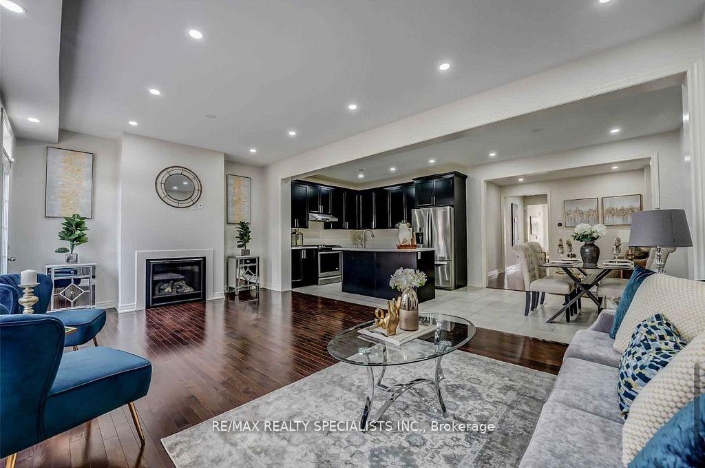 Photo 9 of 76 Humberstone Crescent, Brampton, Northwest Brampton — HOMEH