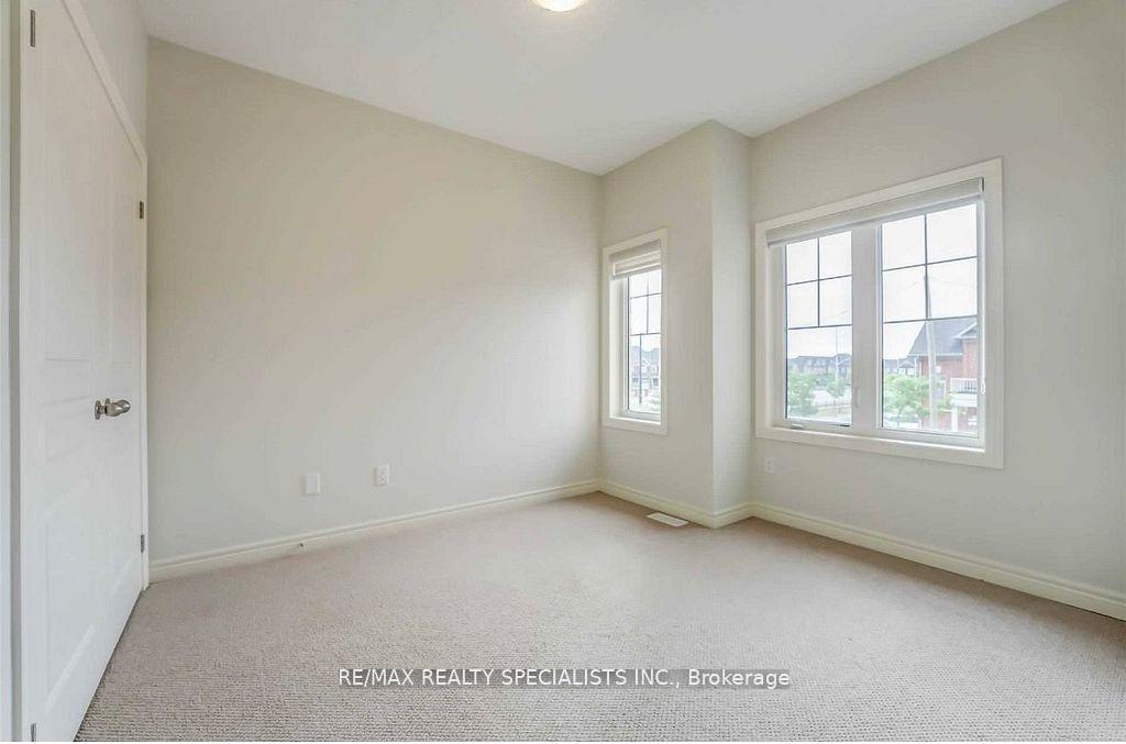 Photo 14 of 76 Humberstone Crescent, Brampton, Northwest Brampton — HOMEH