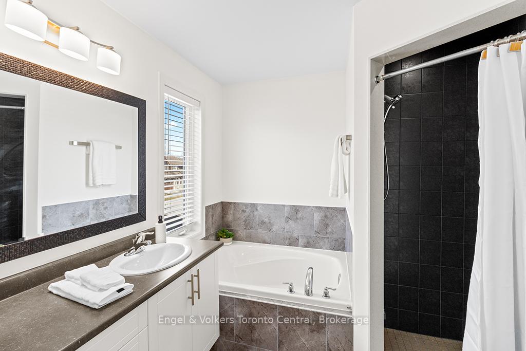Photo 20 of 48 Lett Avenue, Collingwood — HOMEH