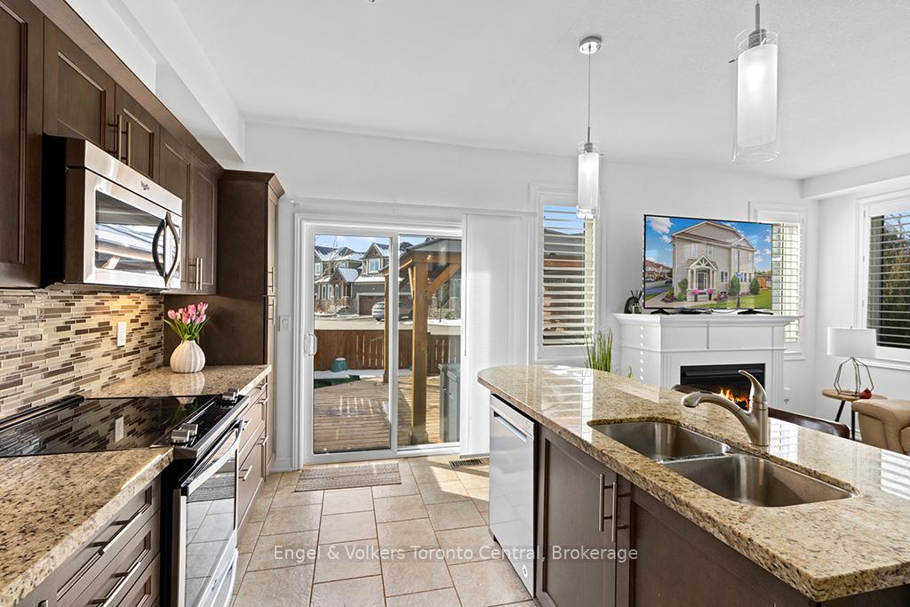 Photo 26 of 48 Lett Avenue, Collingwood — HOMEH