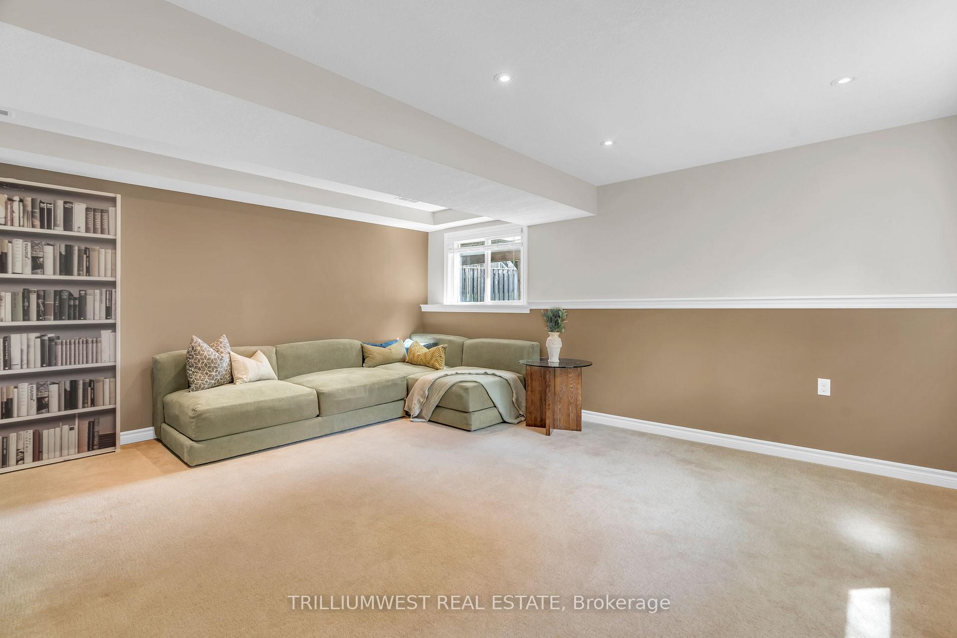 Photo 25 of Unit 35, 105 Pinnacle Drive, Kitchener — HOMEH