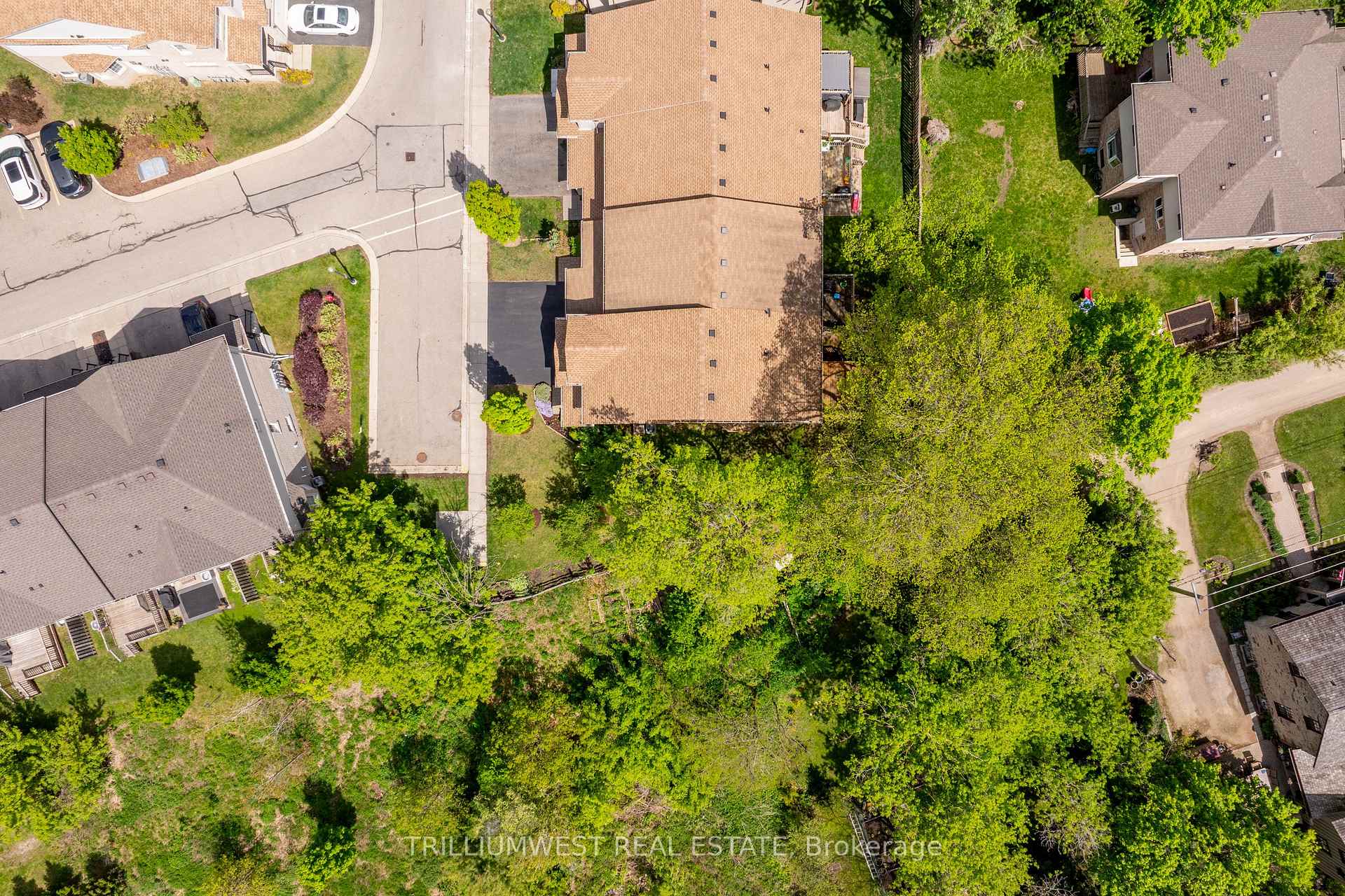 Photo 41 of Unit 35, 105 Pinnacle Drive, Kitchener — HOMEH