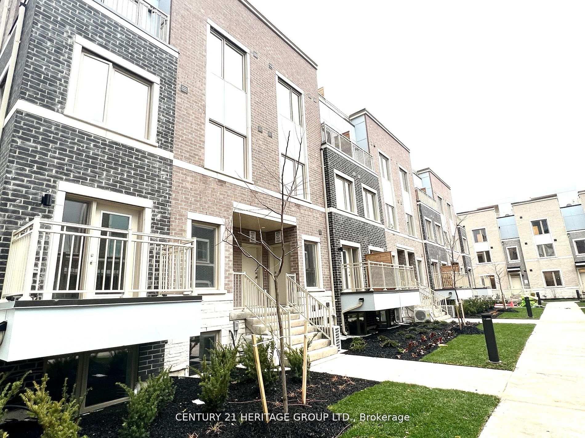 Front of Unit 78, 39 Honeycrisp Crescent