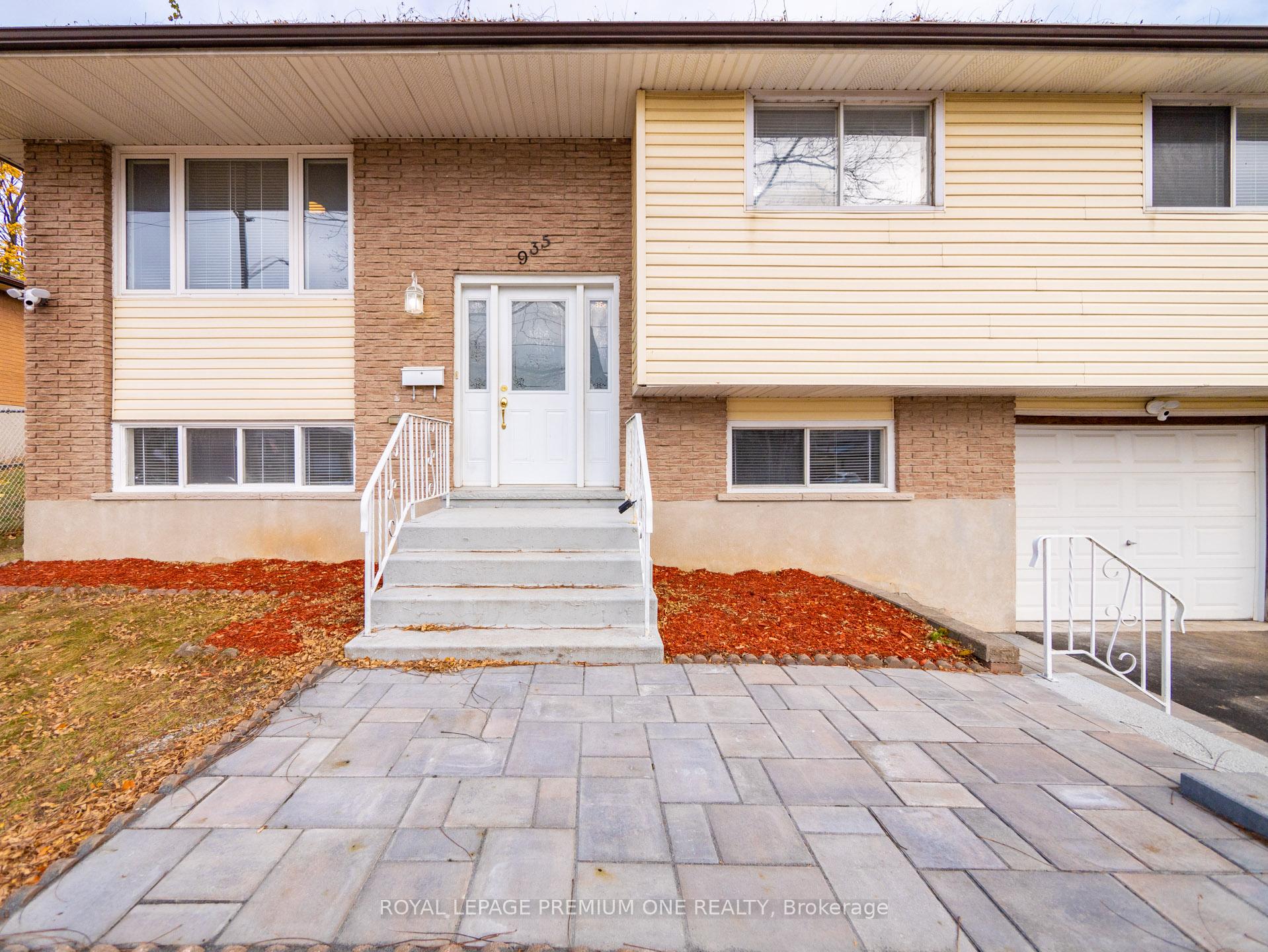 Photo 4 of Unit MAIN, 935 Strasburg Road, Kitchener — HOMEH