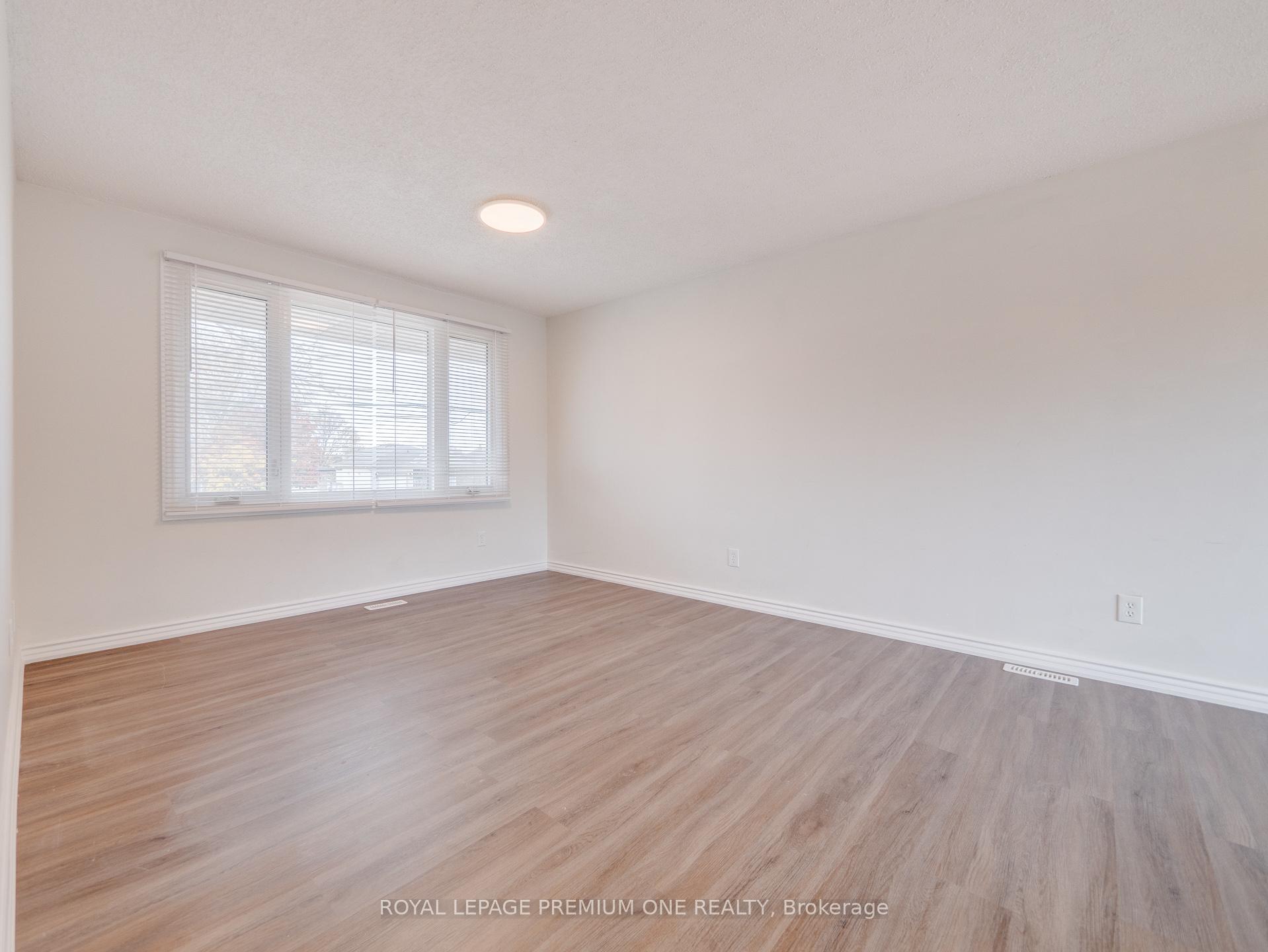 Photo 11 of Unit MAIN, 935 Strasburg Road, Kitchener — HOMEH