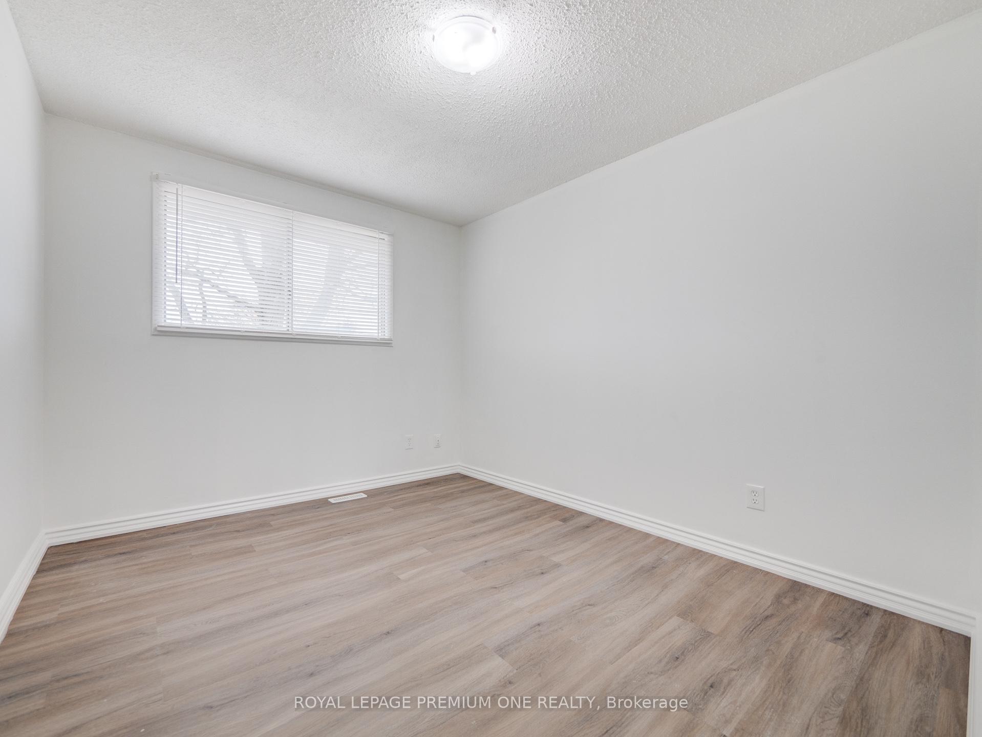 Photo 23 of Unit MAIN, 935 Strasburg Road, Kitchener — HOMEH