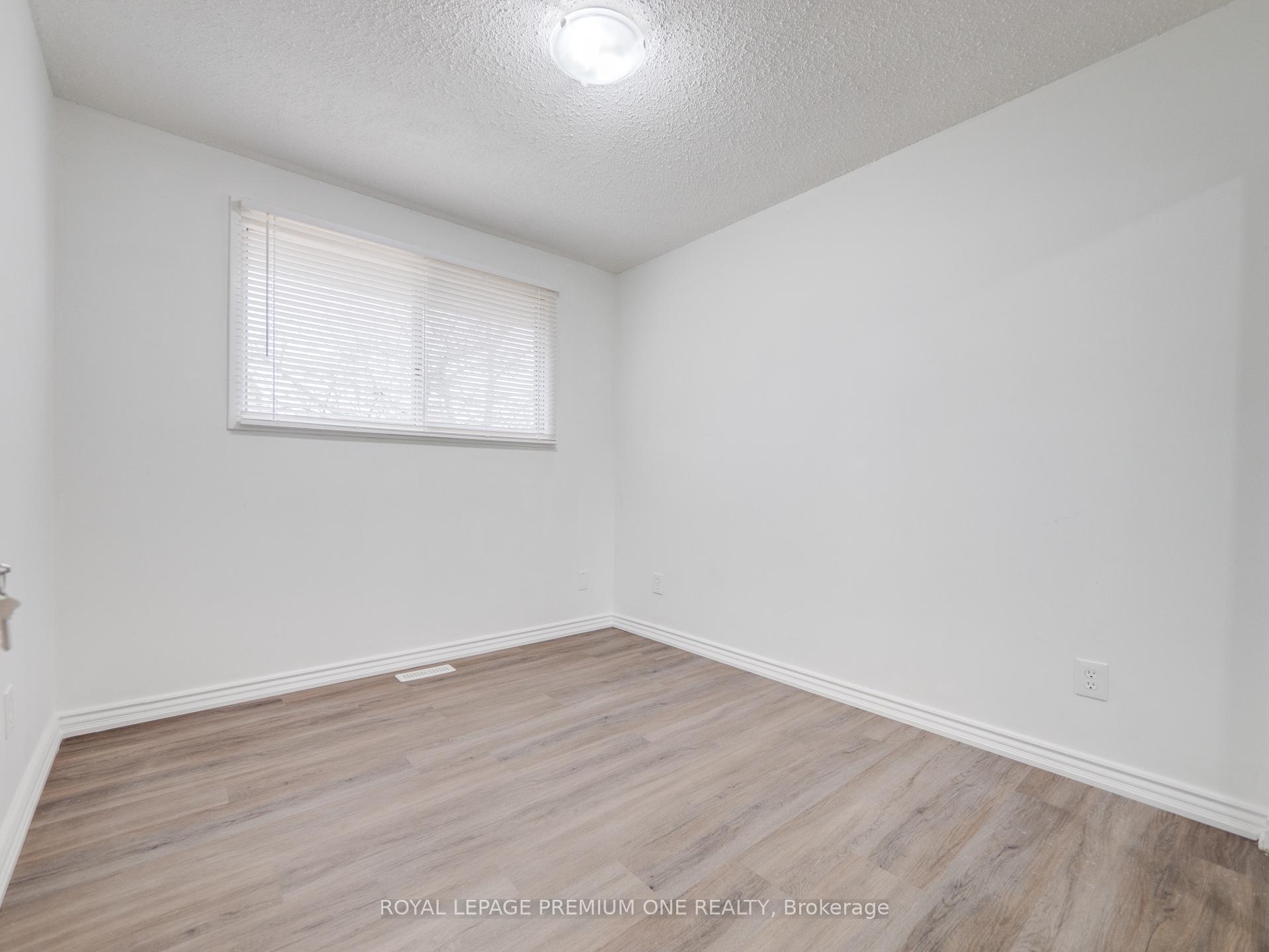 Photo 29 of Unit MAIN, 935 Strasburg Road, Kitchener — HOMEH