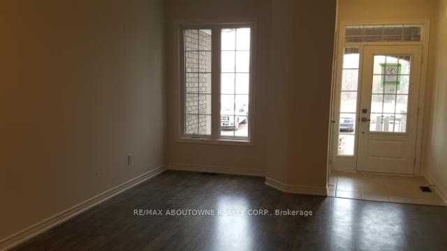 Photo 16 of 71 Fingland Crescent, Hamilton, Waterdown — HOMEH