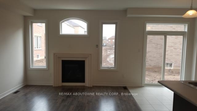 Photo 17 of 71 Fingland Crescent, Hamilton, Waterdown — HOMEH