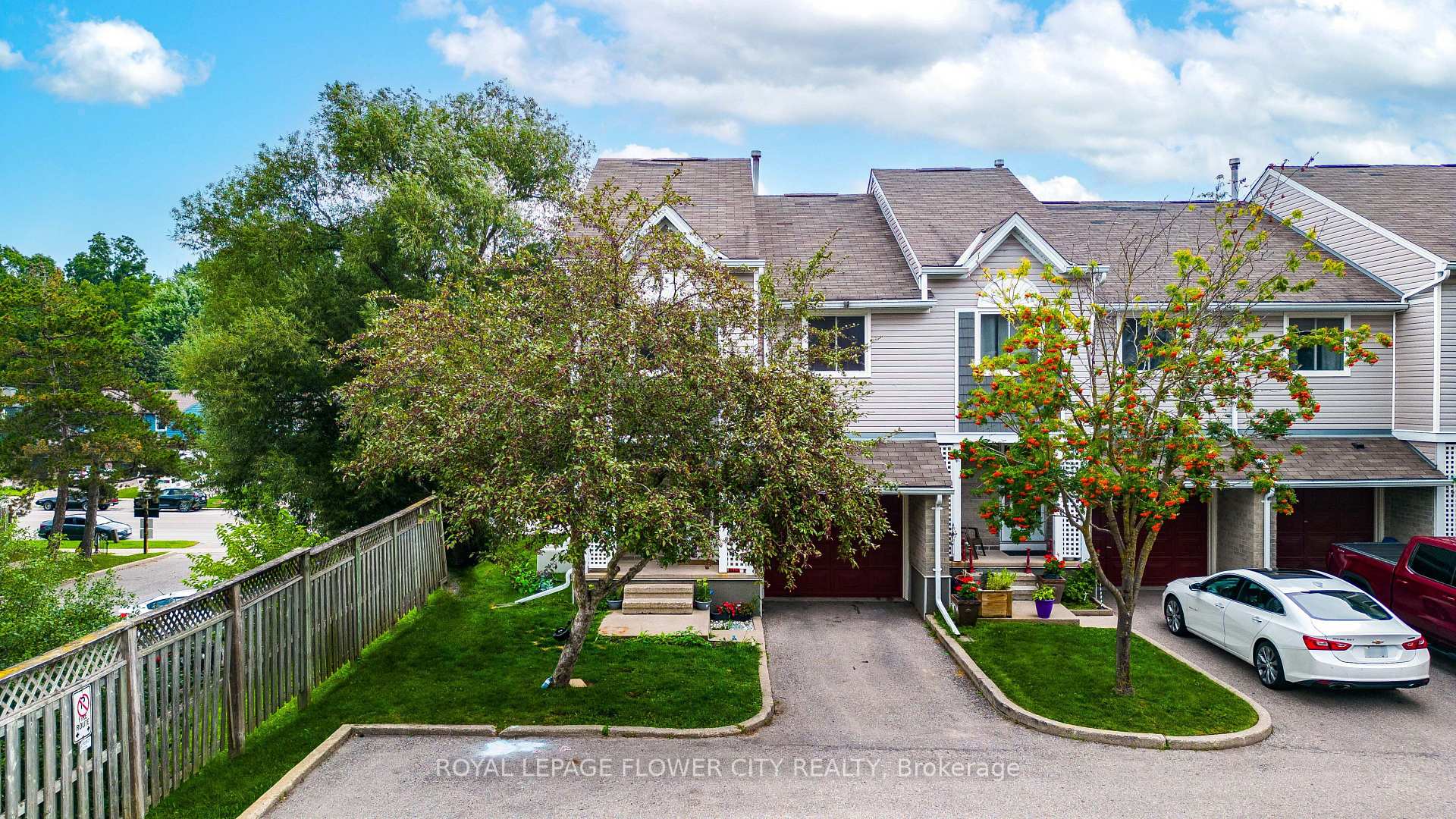 Photo 3 of Unit 16, 365 Pioneer Drive, Kitchener — HOMEH