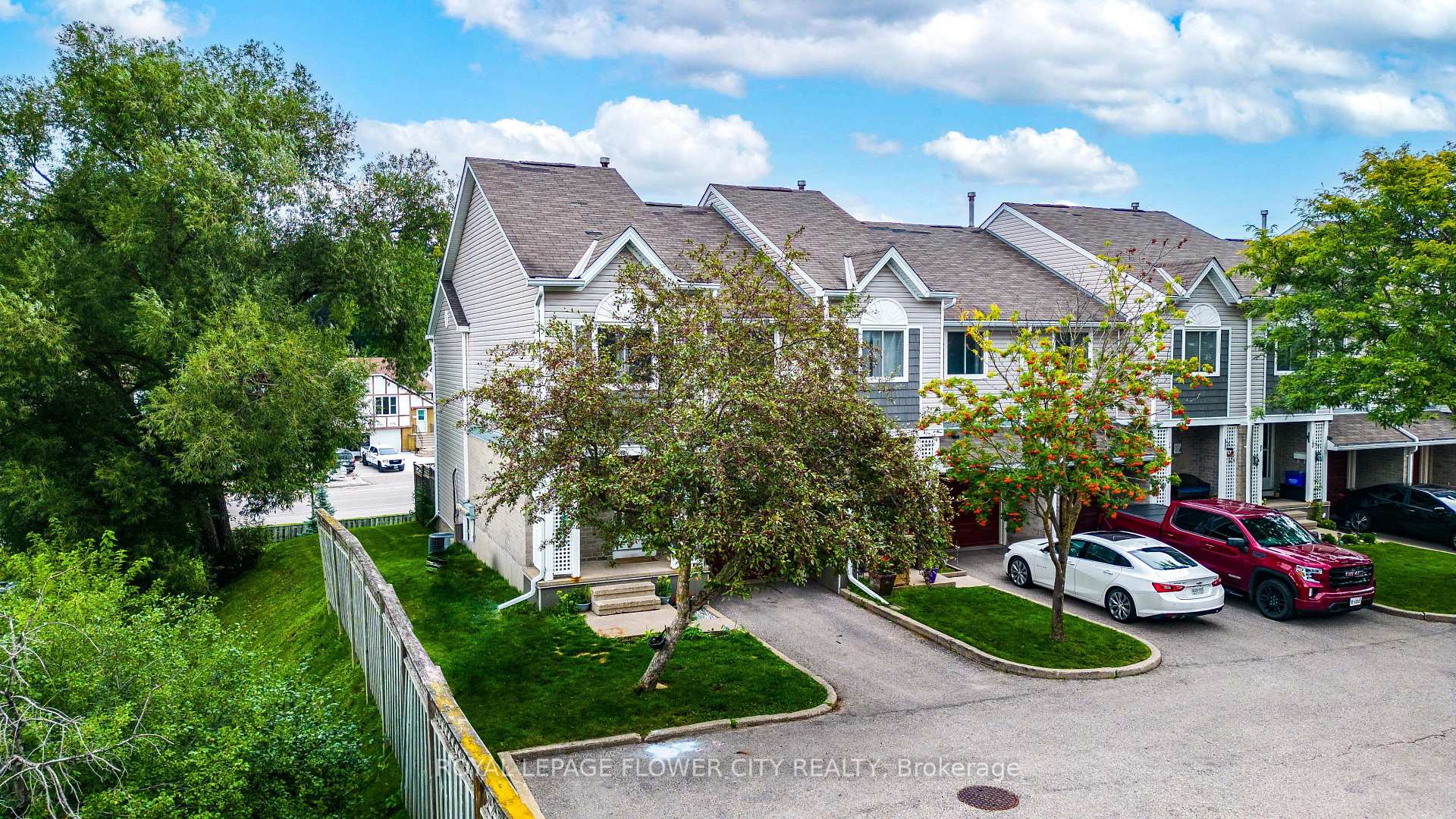 Photo 19 of Unit 16, 365 Pioneer Drive, Kitchener — HOMEH